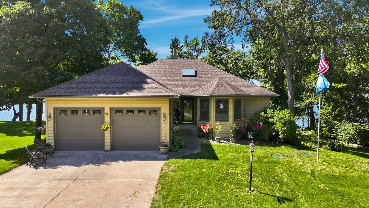 32897 Spunk Tree Circle Property Photo 1