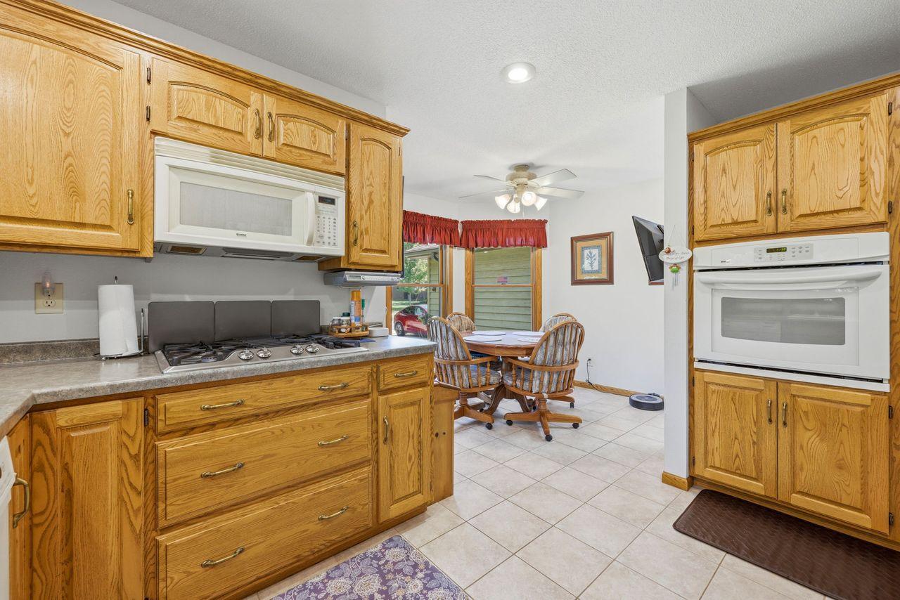 32897 Spunk Tree Circle Property Photo 11