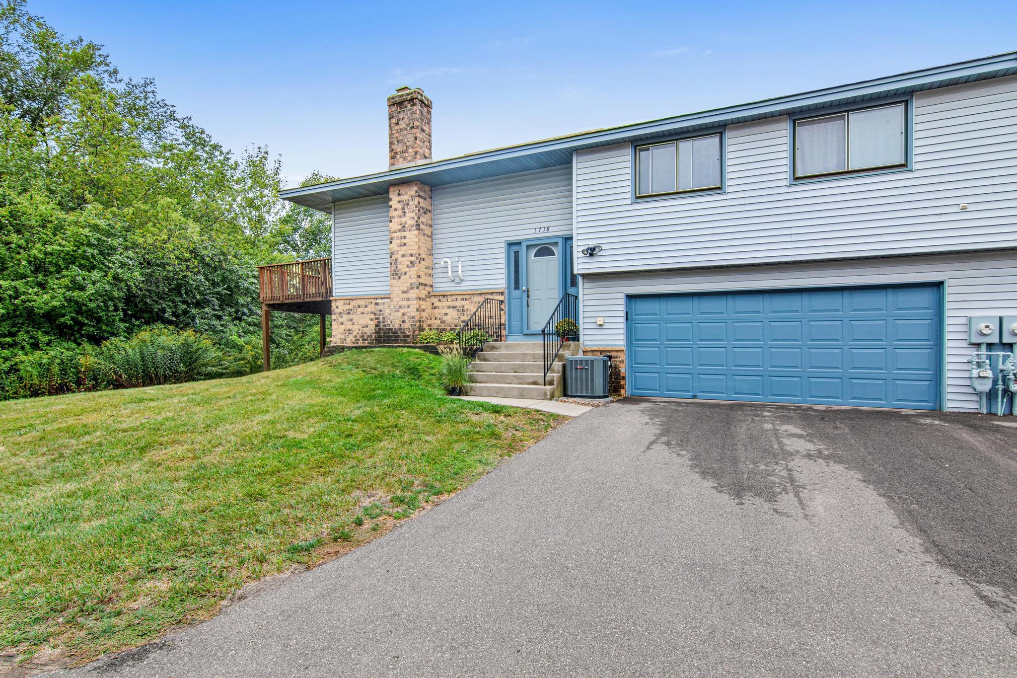 1718 Woodgate Lane Property Photo 1