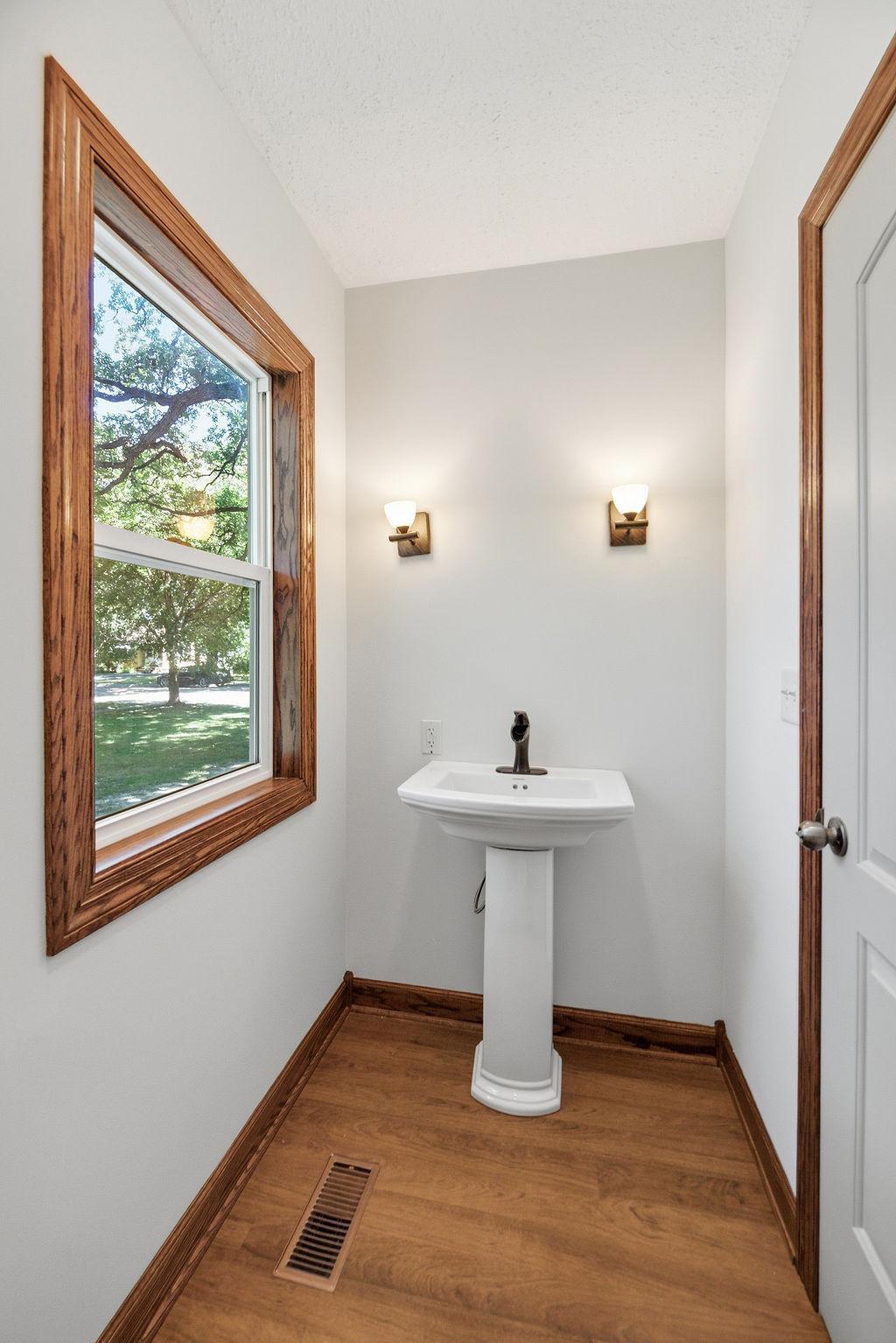 234 1st Avenue Nw Property Photo 12