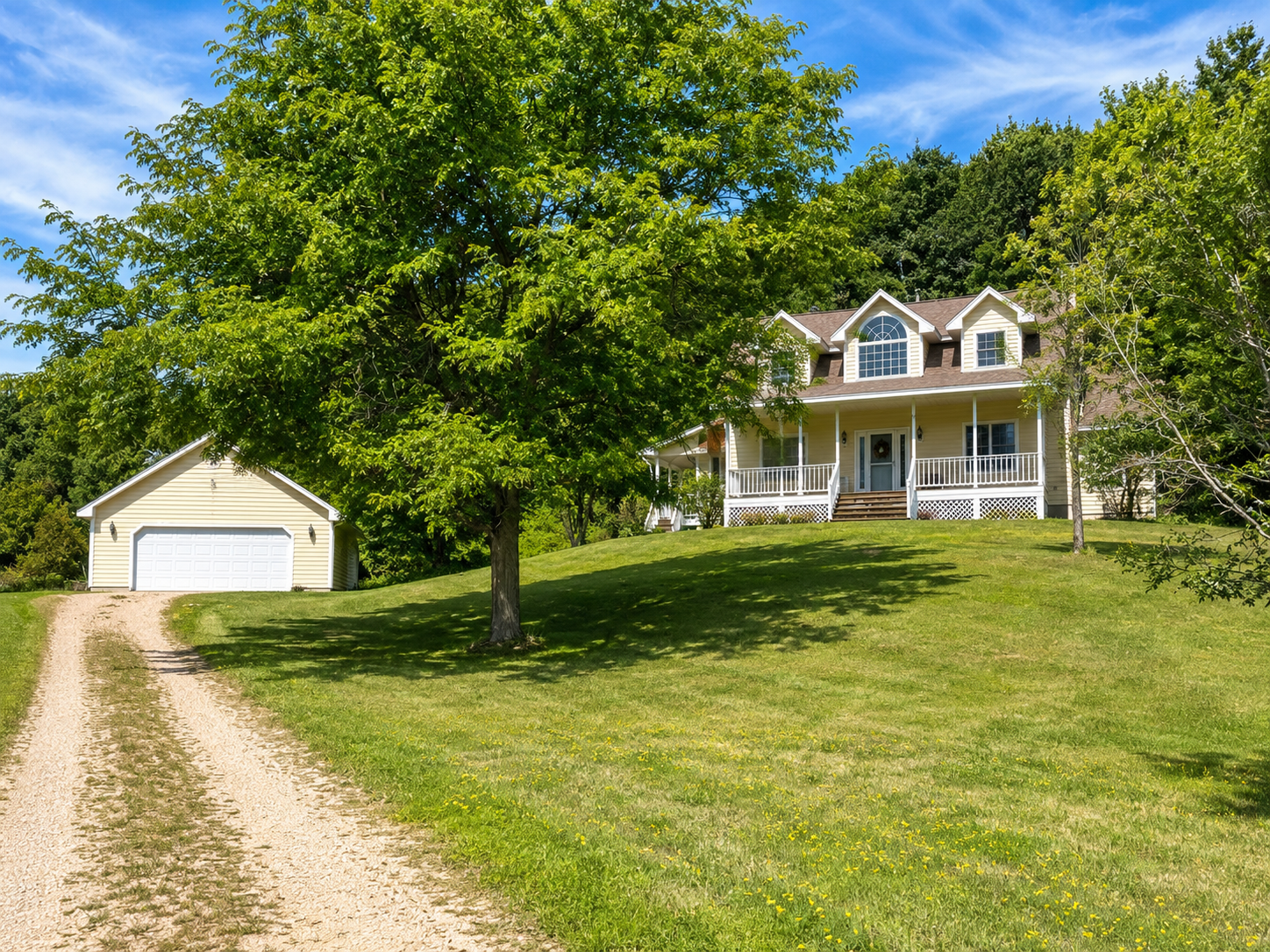 426 Rolling Hills Lane Property Photo 1