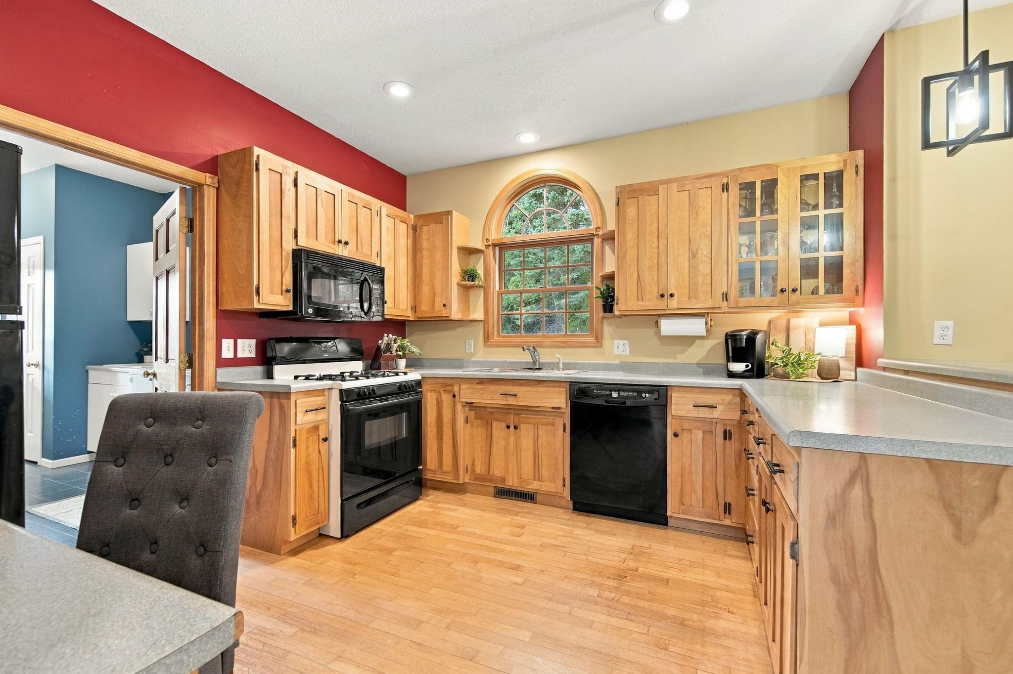 426 Rolling Hills Lane Property Photo 4