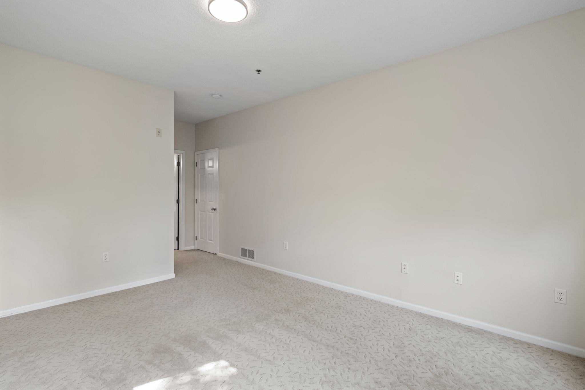 645 N 1st St 409 Property Photo 18