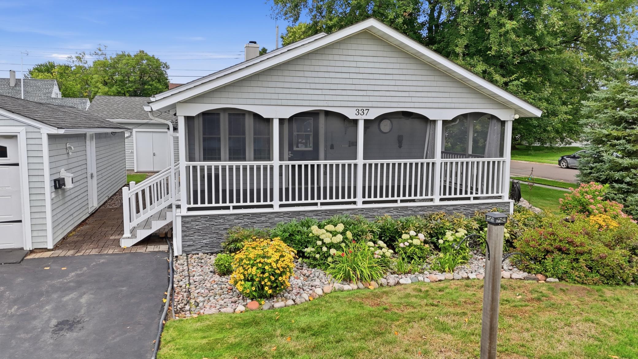 337 Leeds Rd