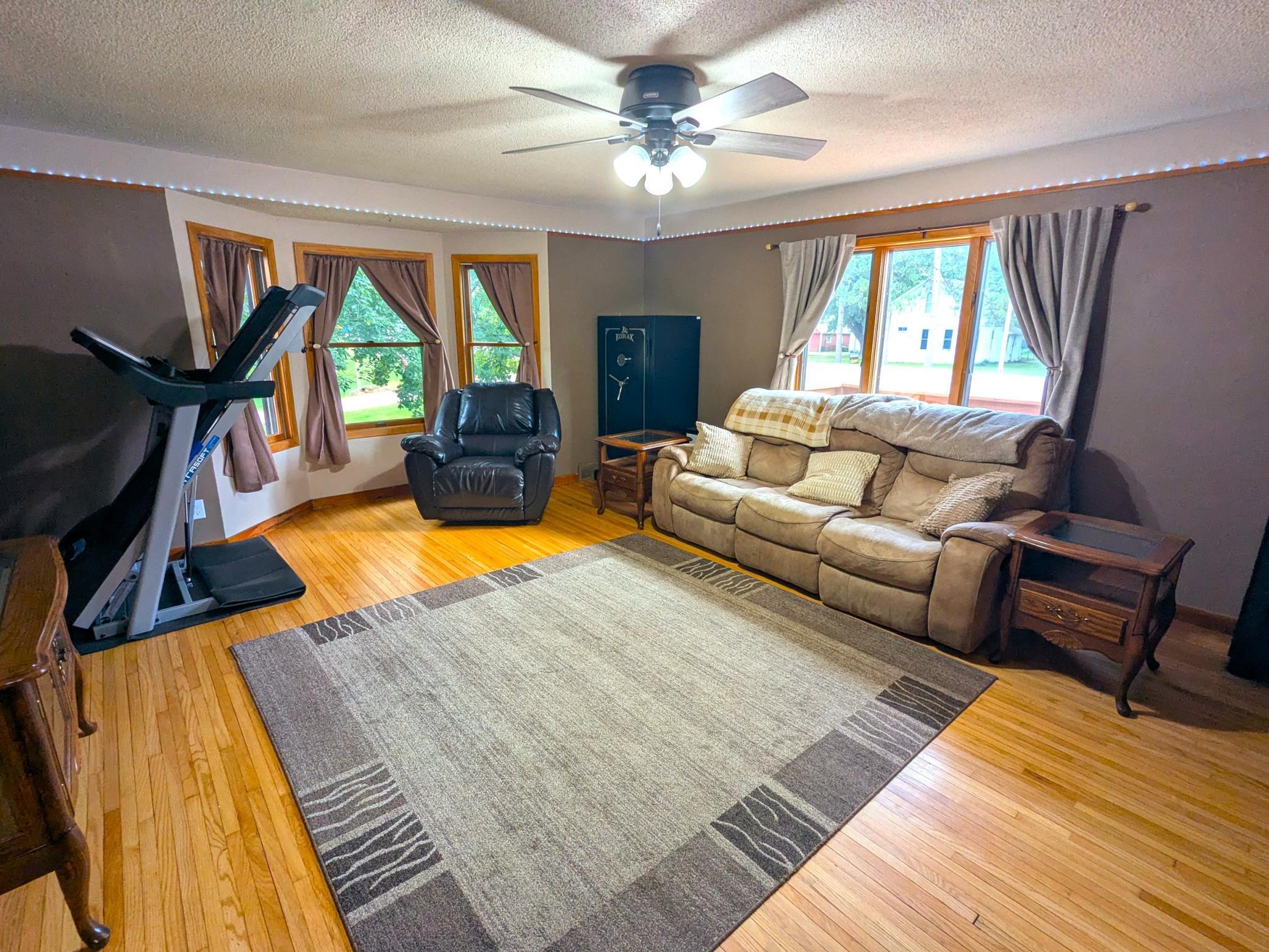8270 E Main Street Property Photo 6