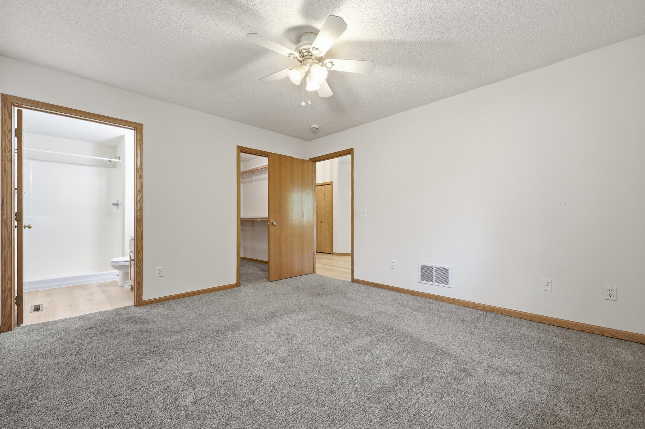 614 Golden Gate Lane Property Photo 12