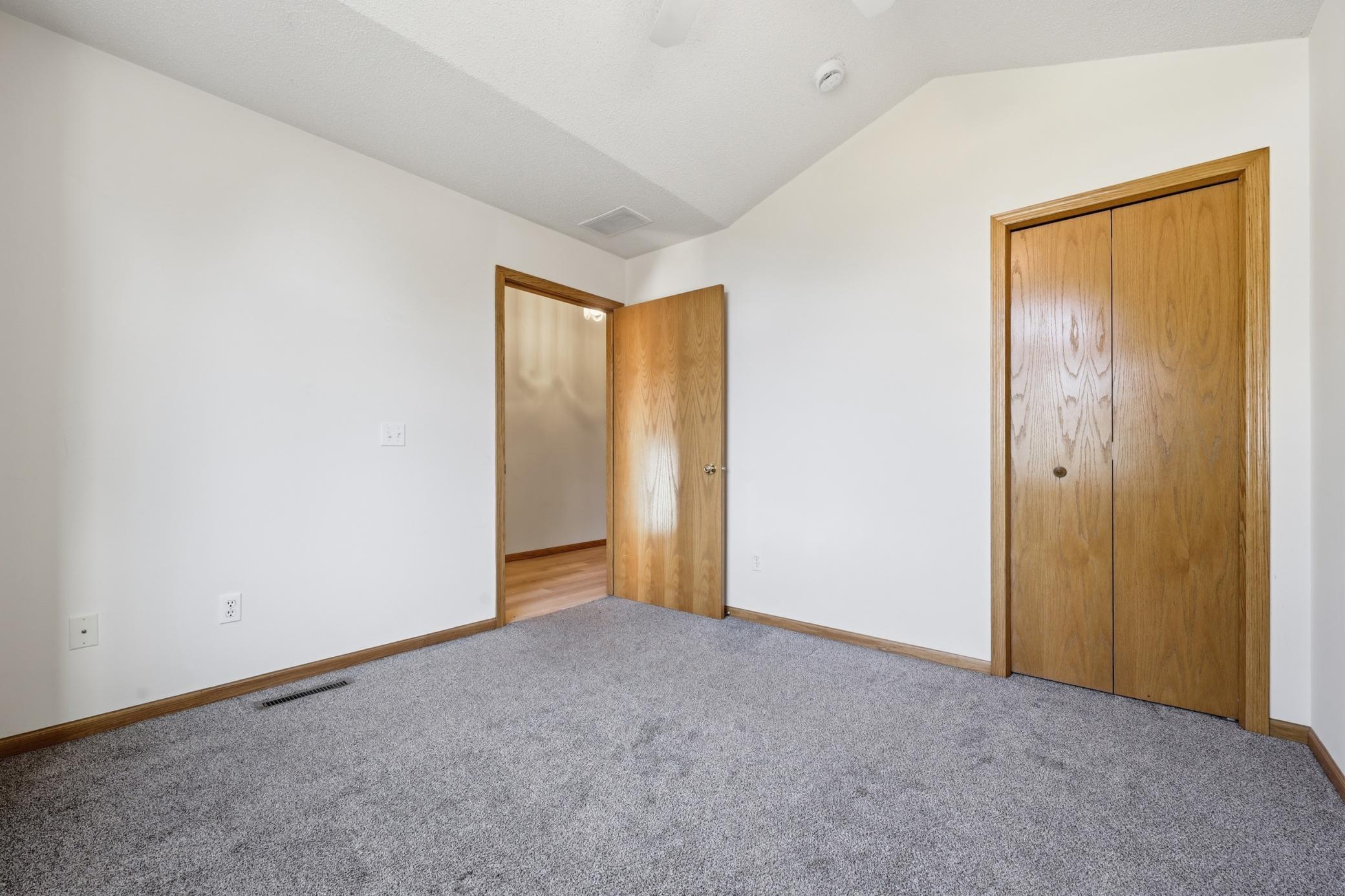 614 Golden Gate Lane Property Photo 17