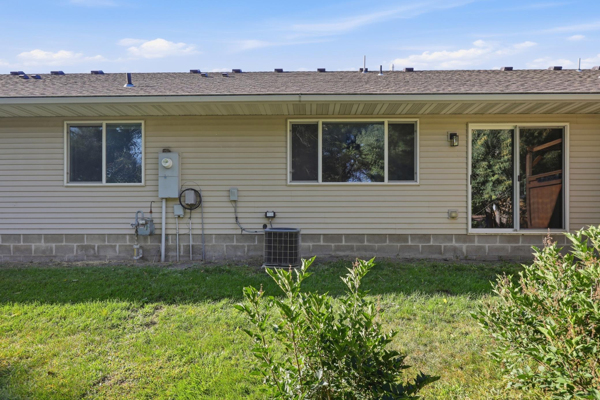 614 Golden Gate Lane Property Photo 24
