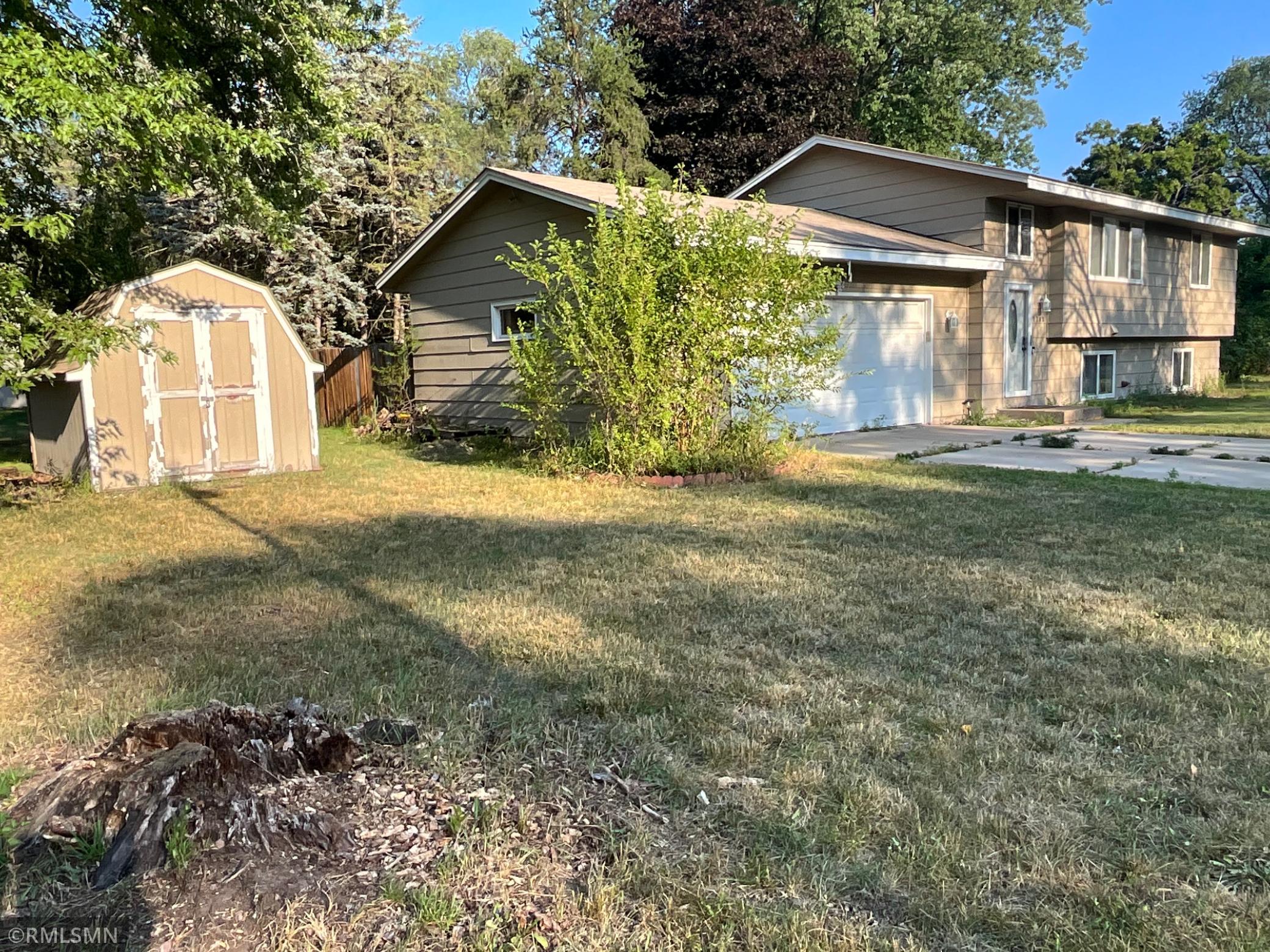 7308 Fremont Avenue N Property Photo 2