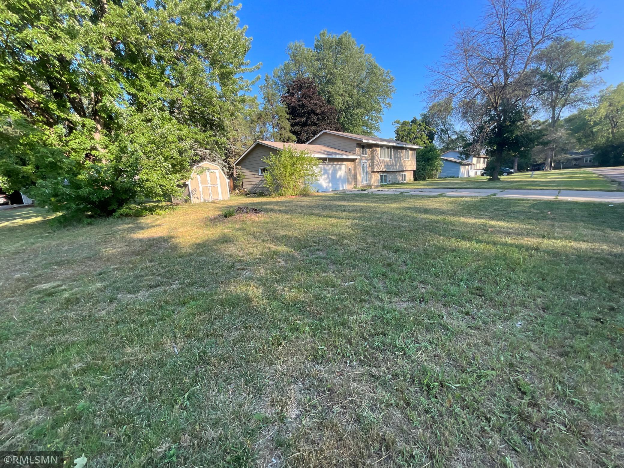 7308 Fremont Avenue N Property Photo 6