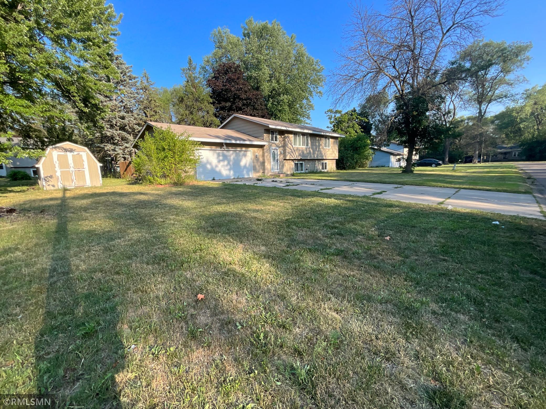 7308 Fremont Avenue N Property Photo 8