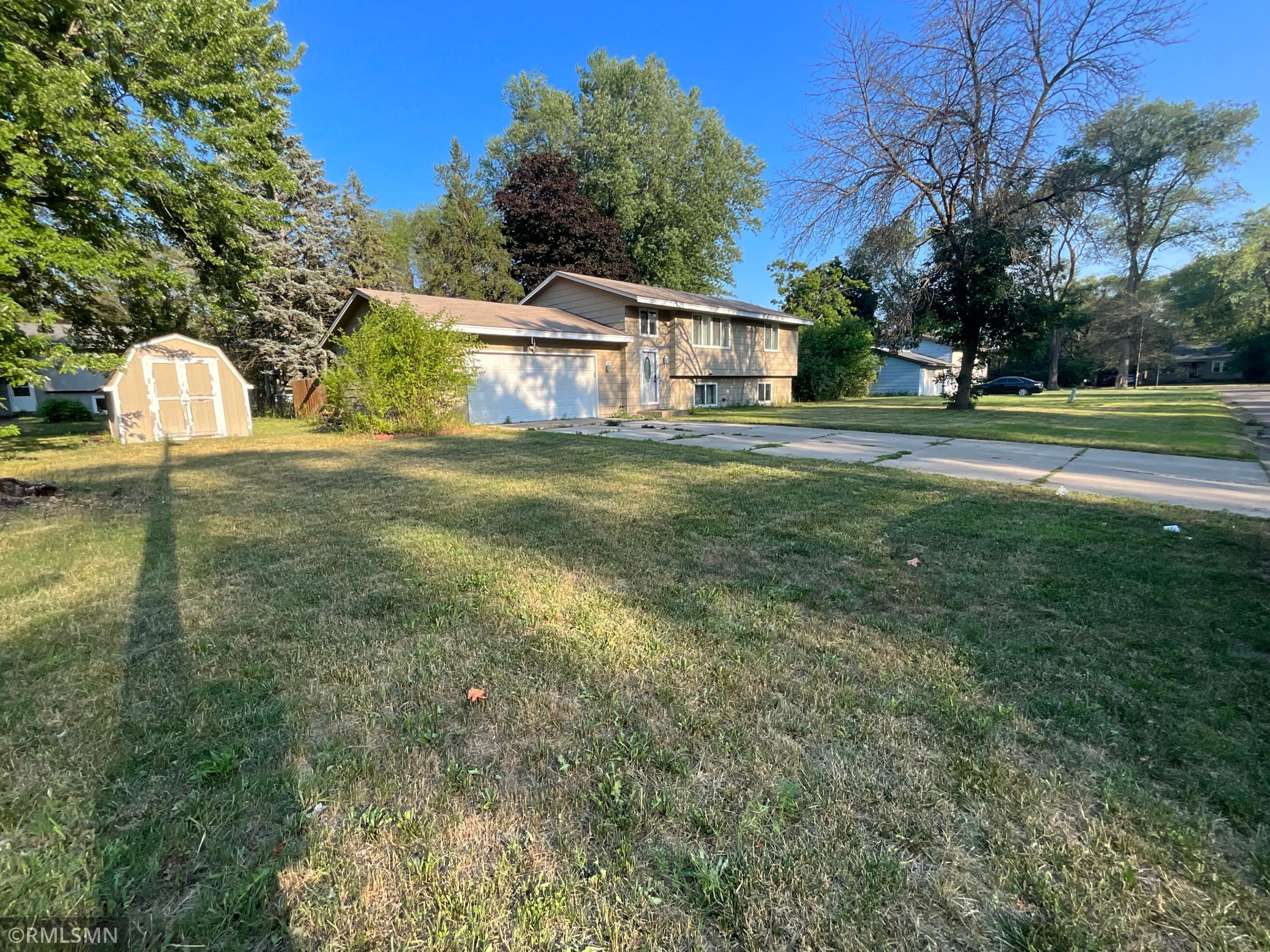 7308 Fremont Avenue N Property Photo 9