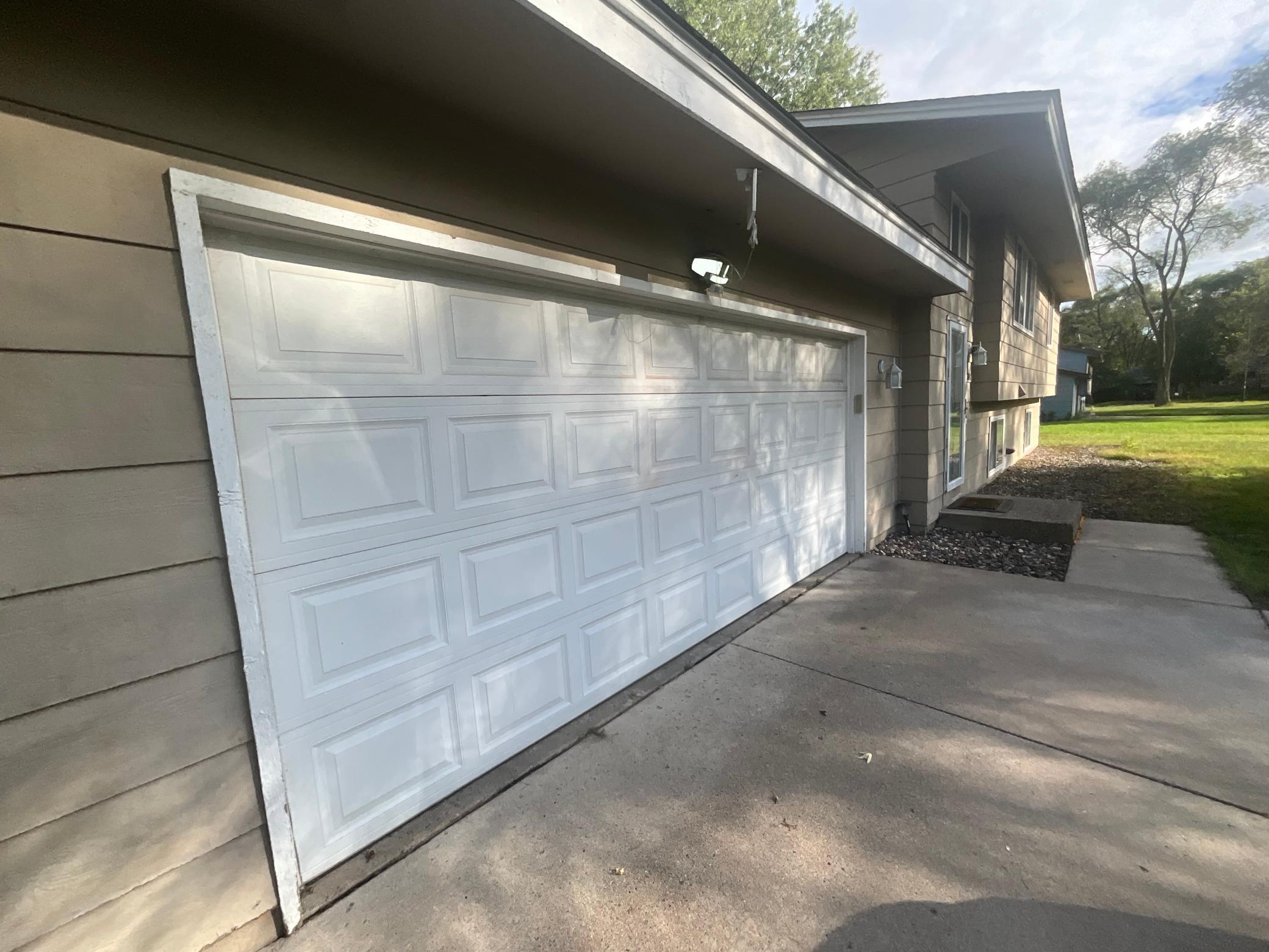7308 Fremont Avenue N Property Photo 14
