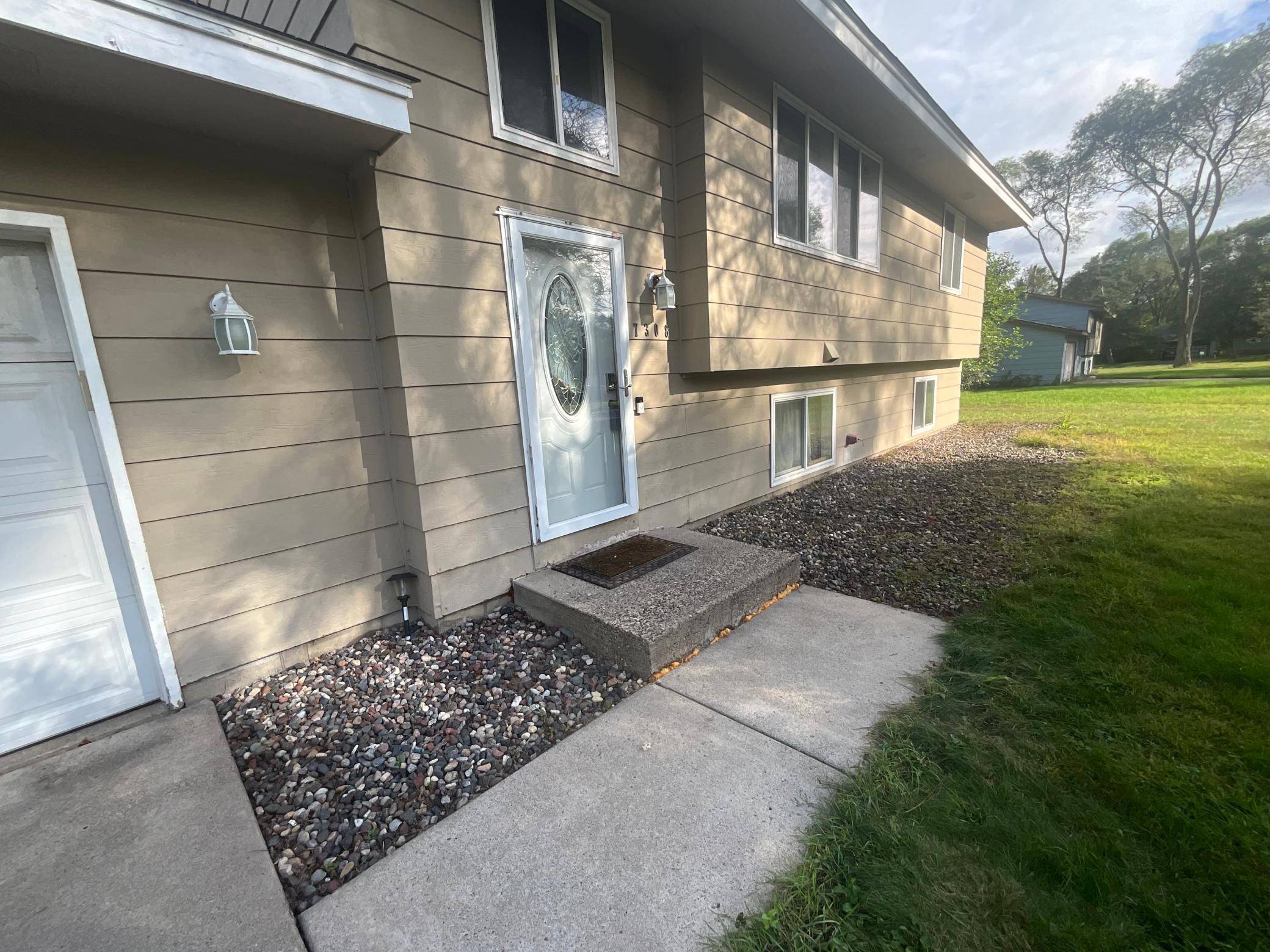 7308 Fremont Avenue N Property Photo 15
