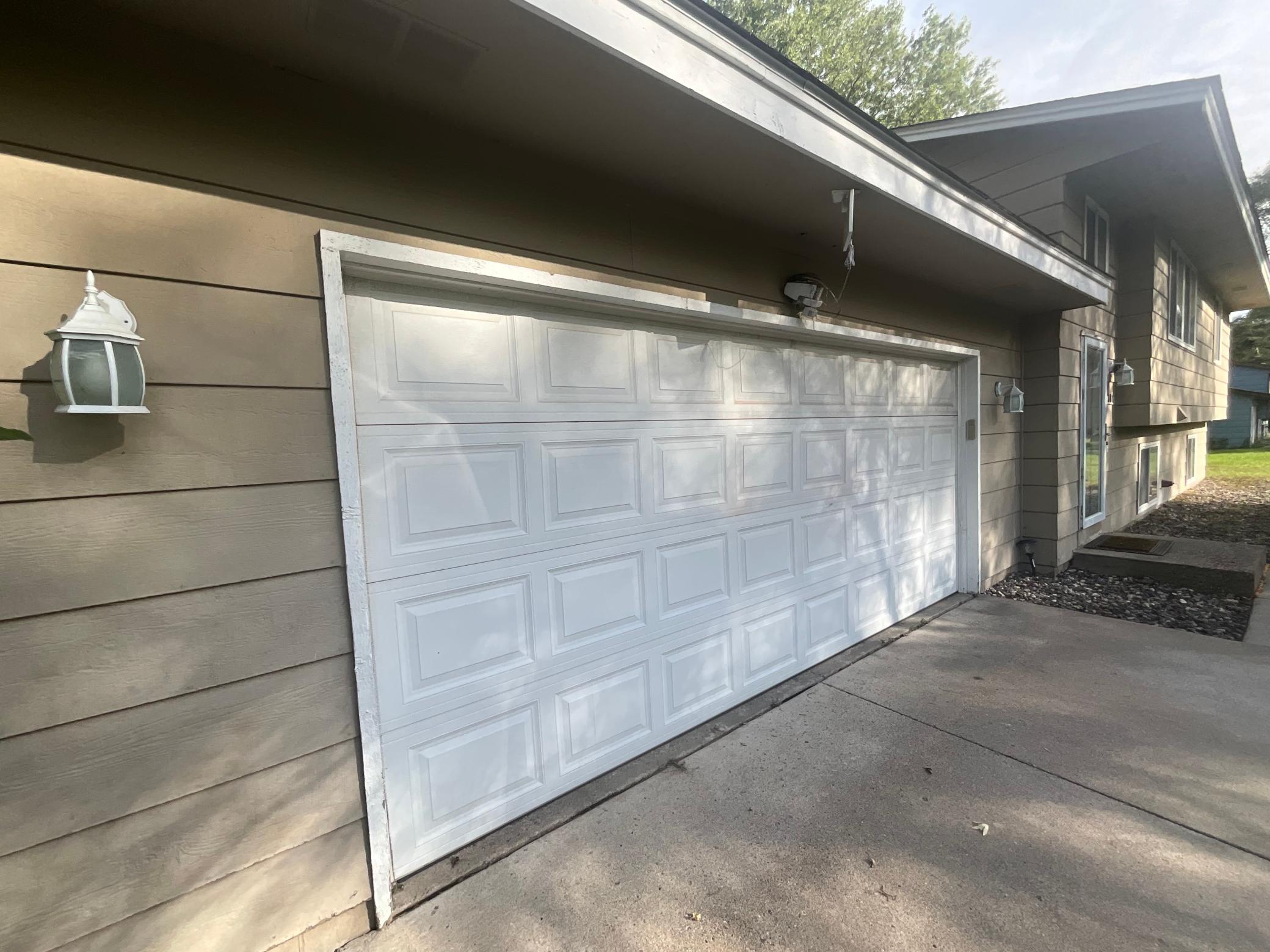 7308 Fremont Avenue N Property Photo 16
