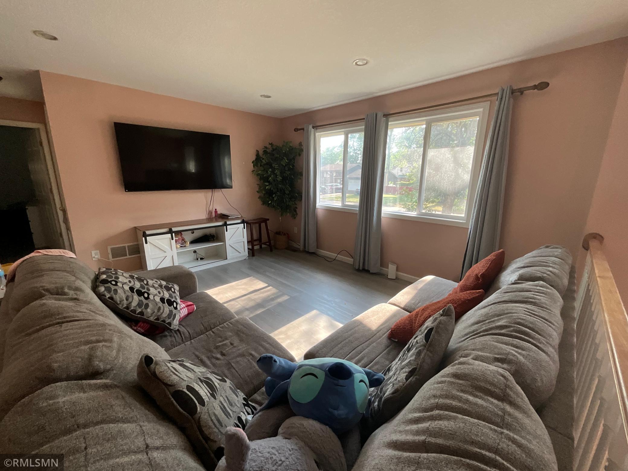 7308 Fremont Avenue N Property Photo 18