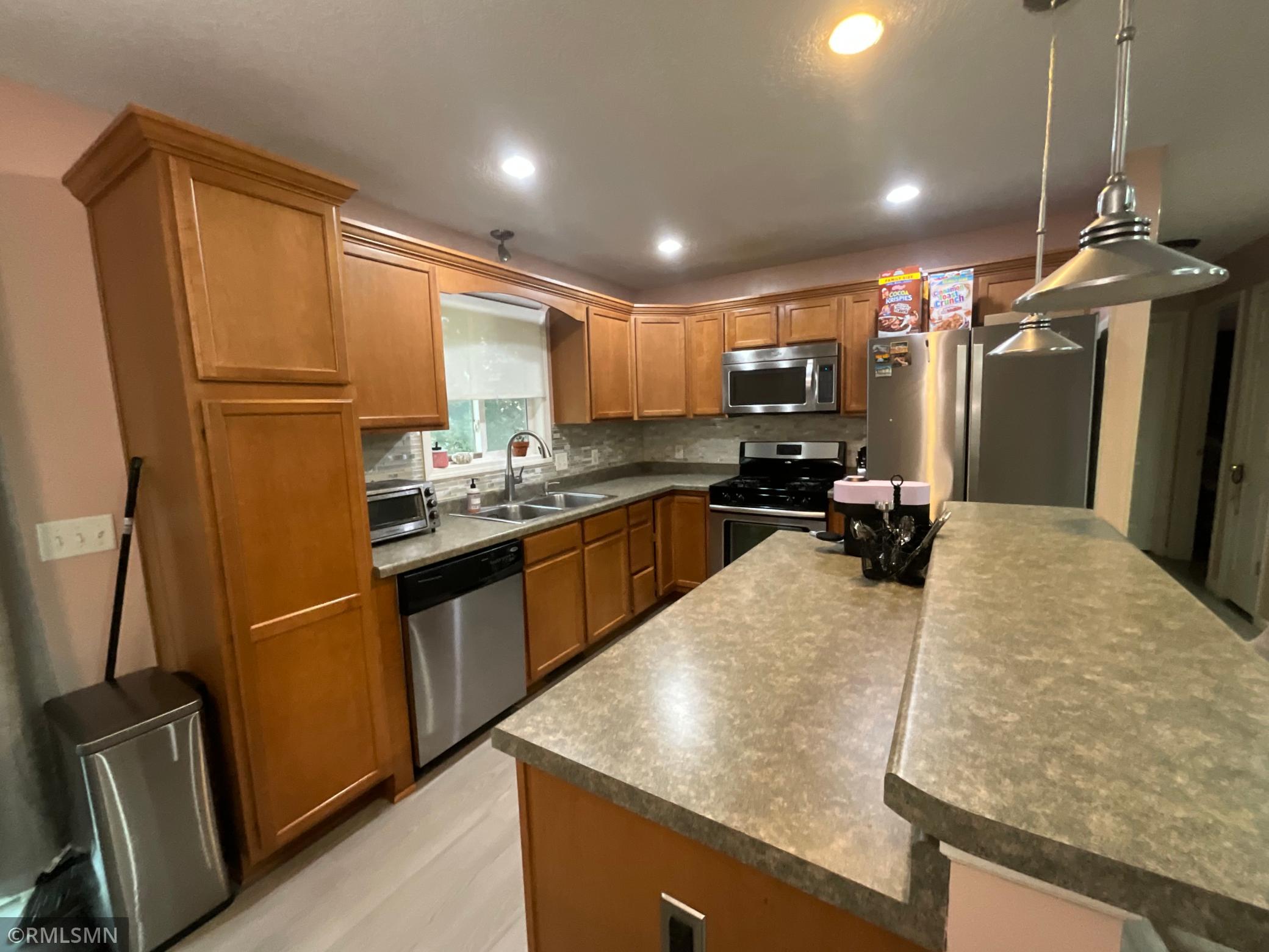 7308 Fremont Avenue N Property Photo 24