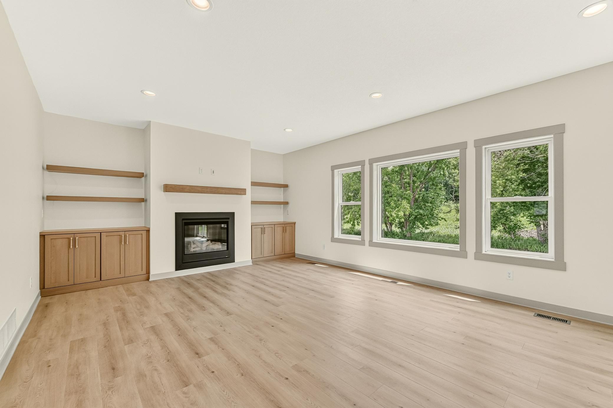 3730 Stonehedge Drive Ne Property Photo 6