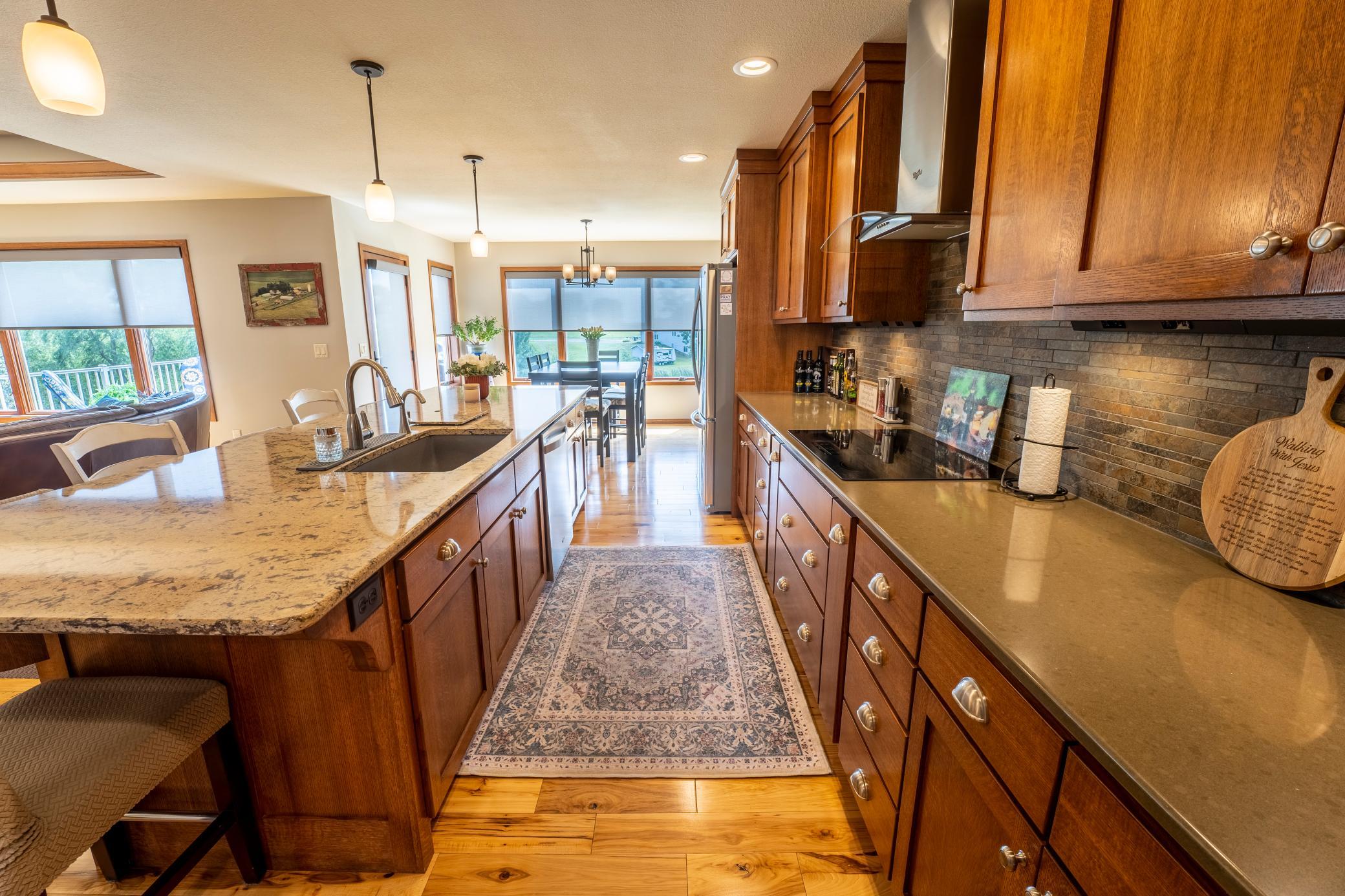 864 Goves Way Property Photo 11