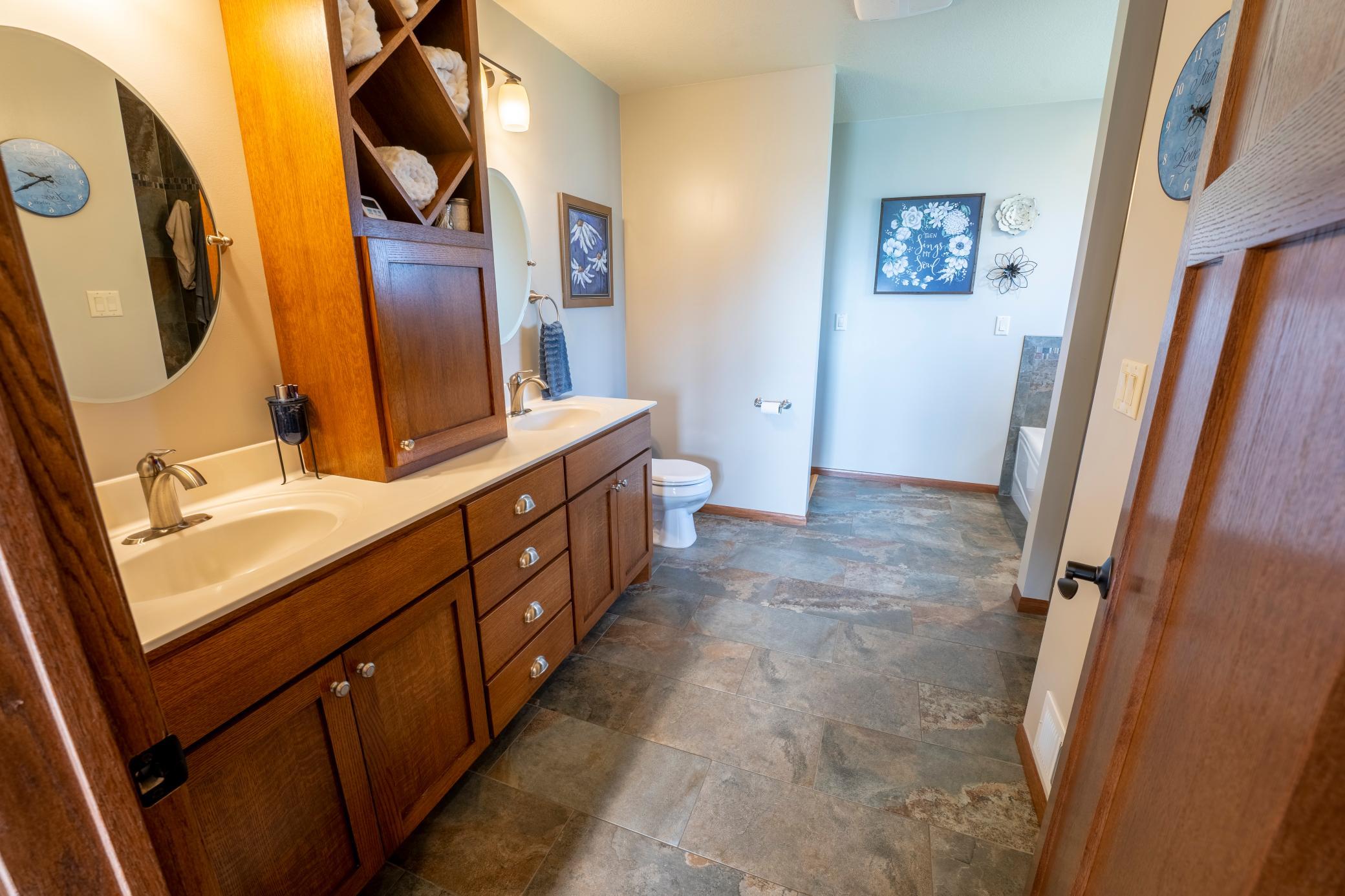 864 Goves Way Property Photo 20