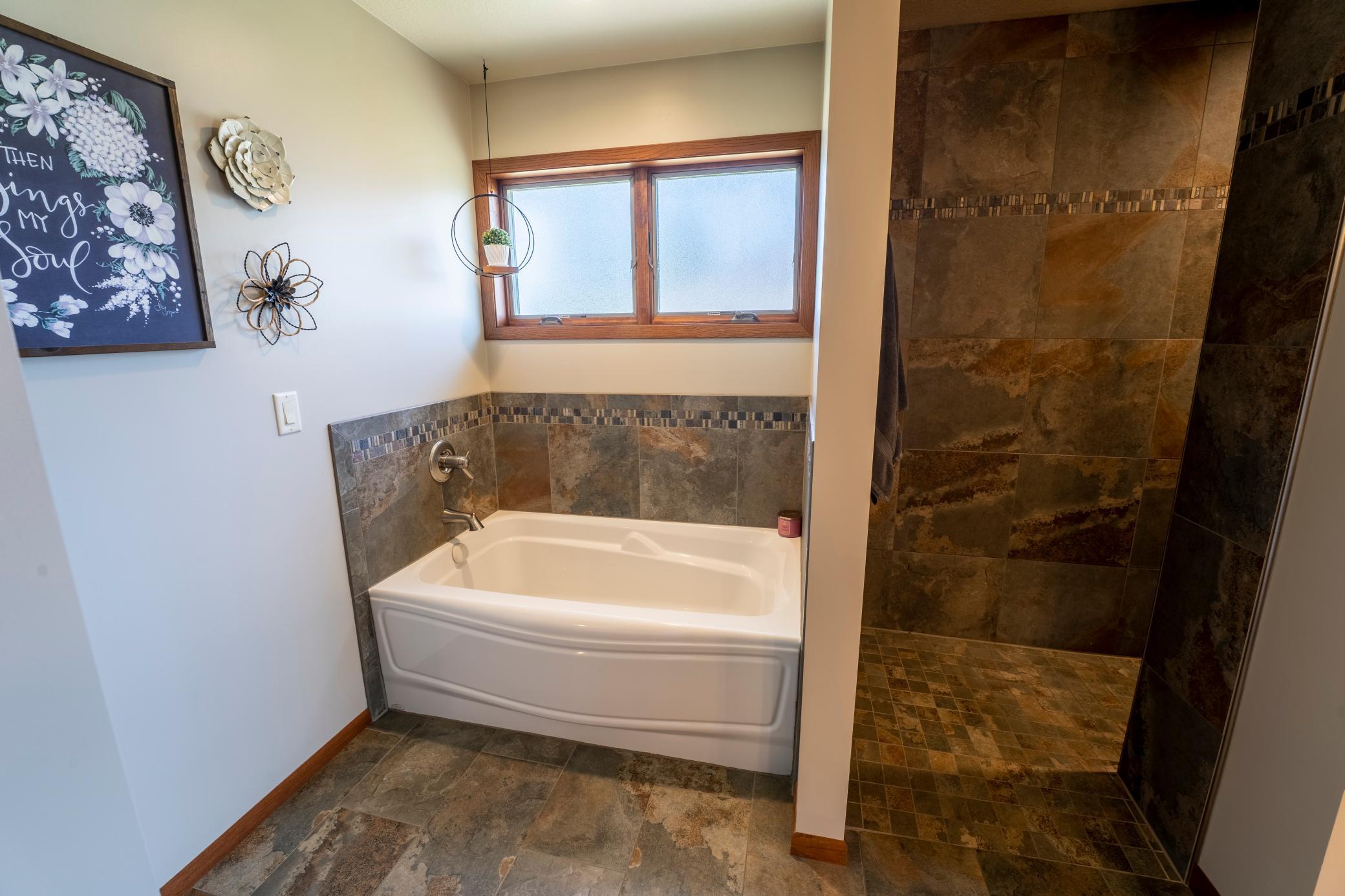 864 Goves Way Property Photo 21