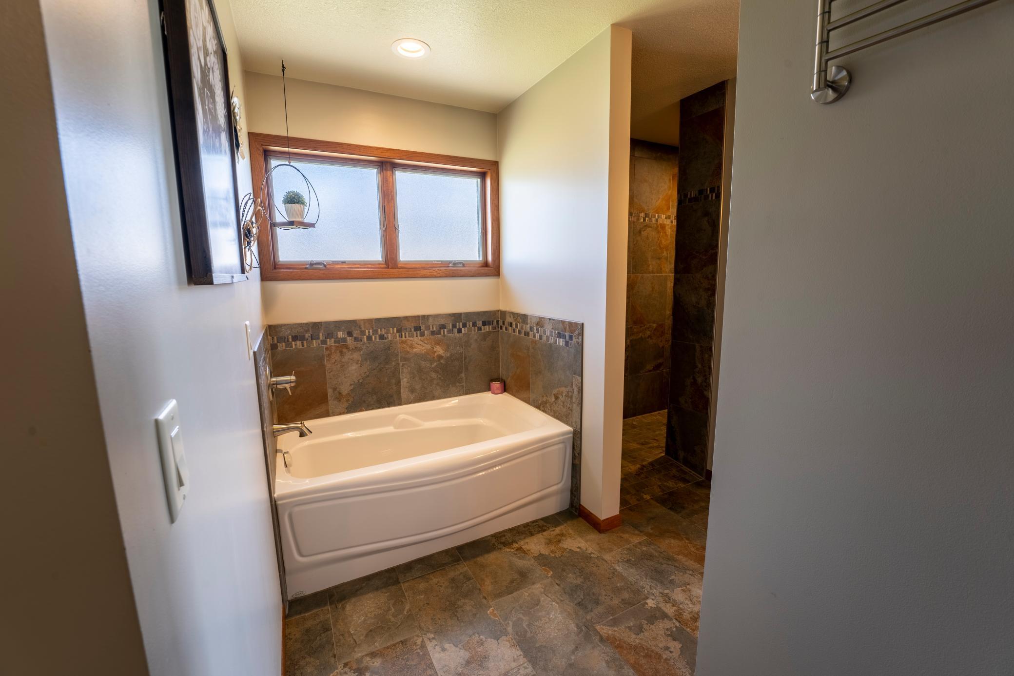 864 Goves Way Property Photo 23