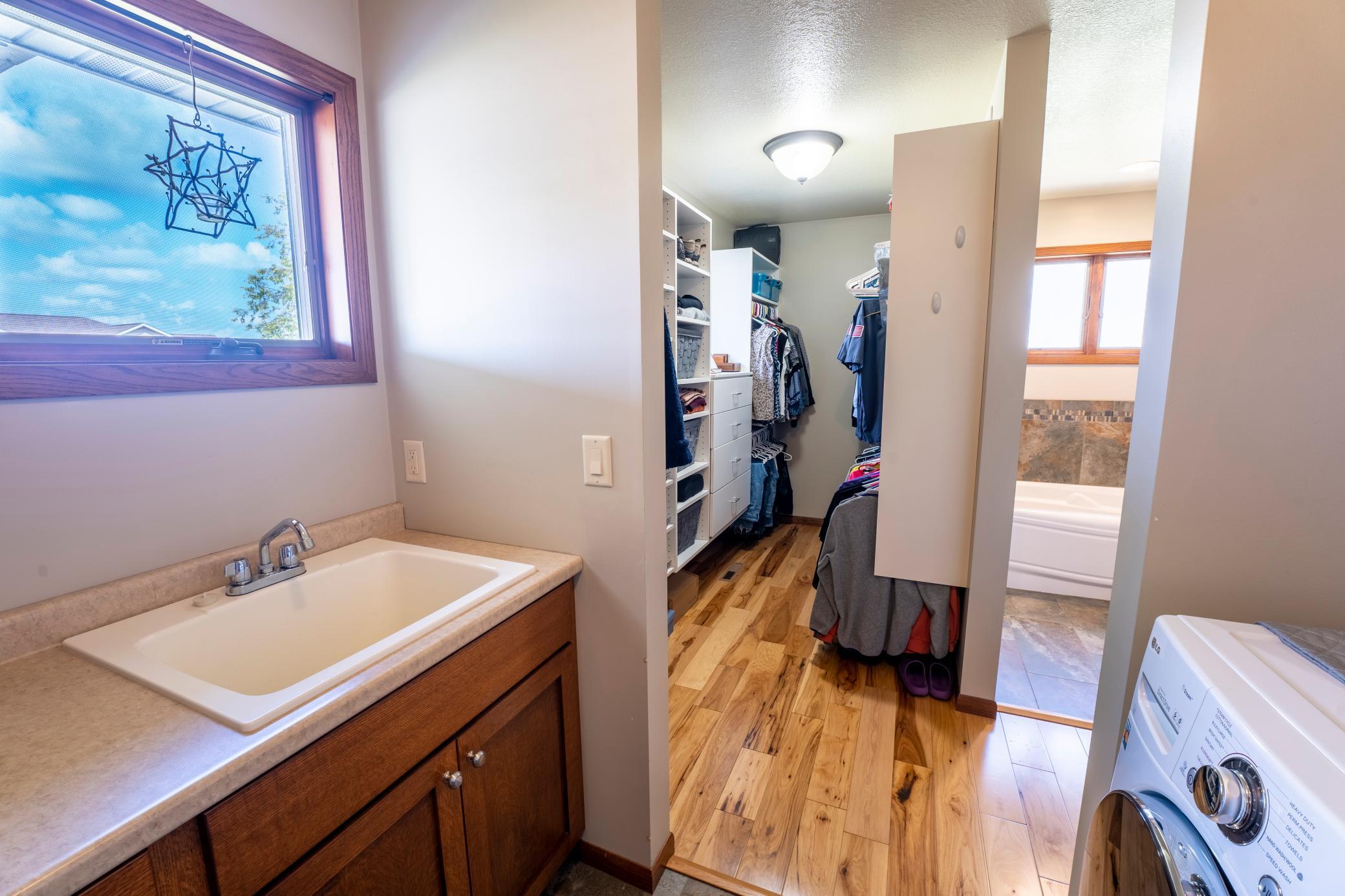 864 Goves Way Property Photo 24