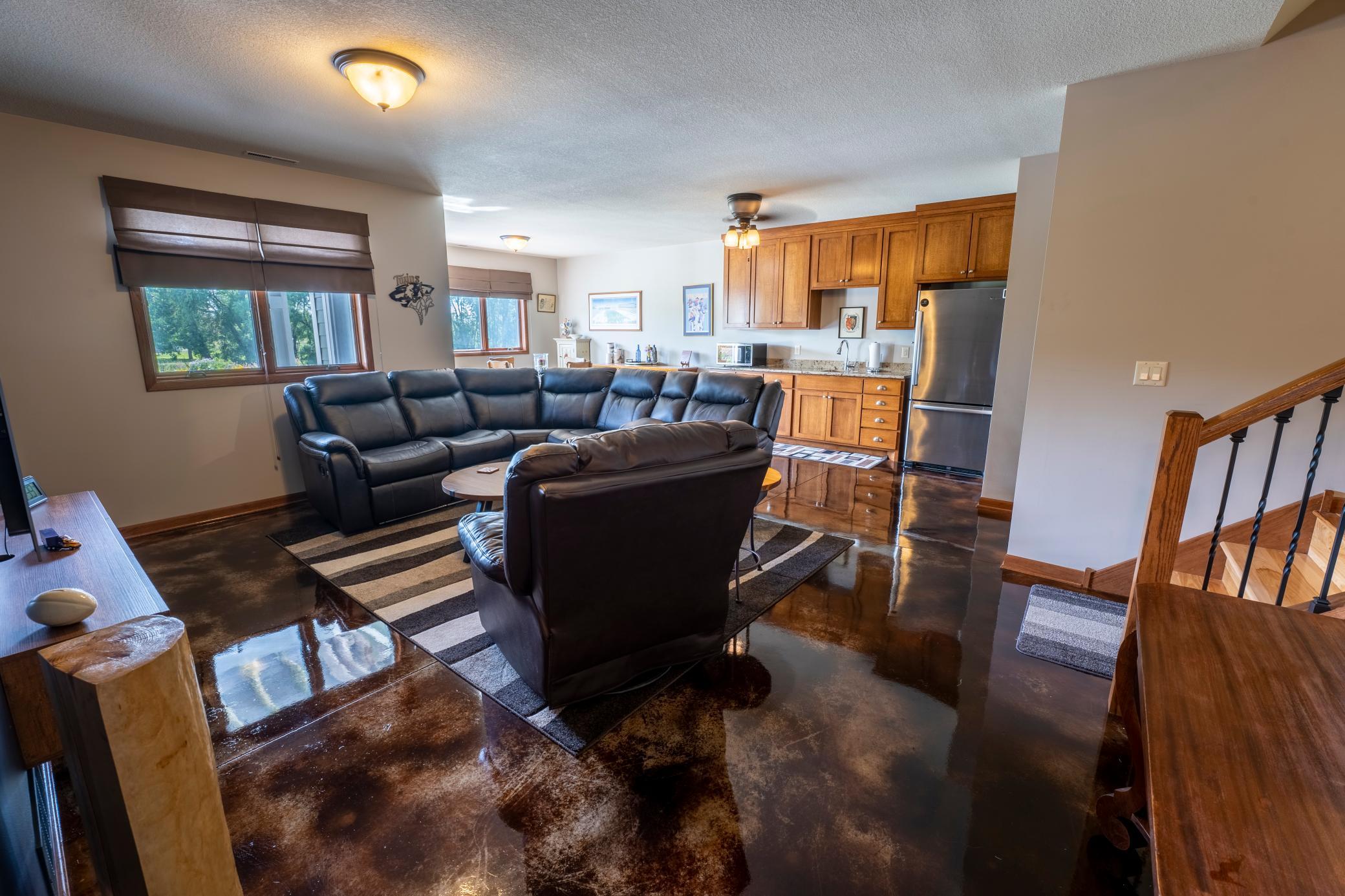864 Goves Way Property Photo 44