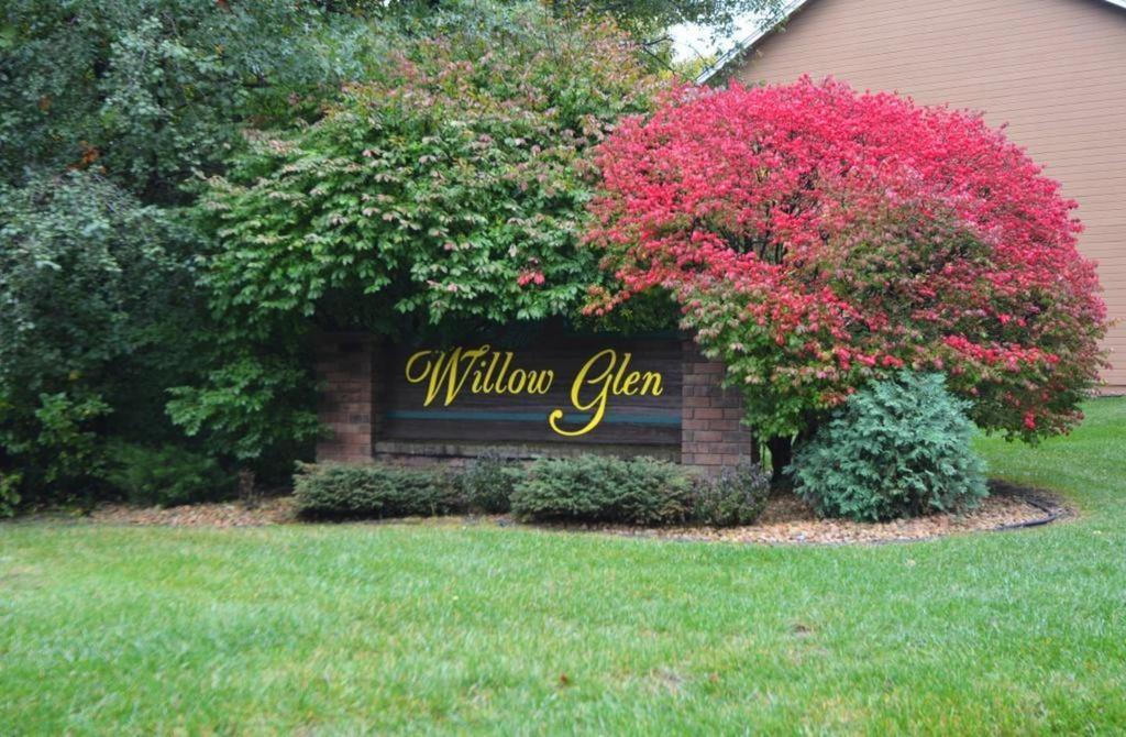 5740 Willow Trail Property Photo 1