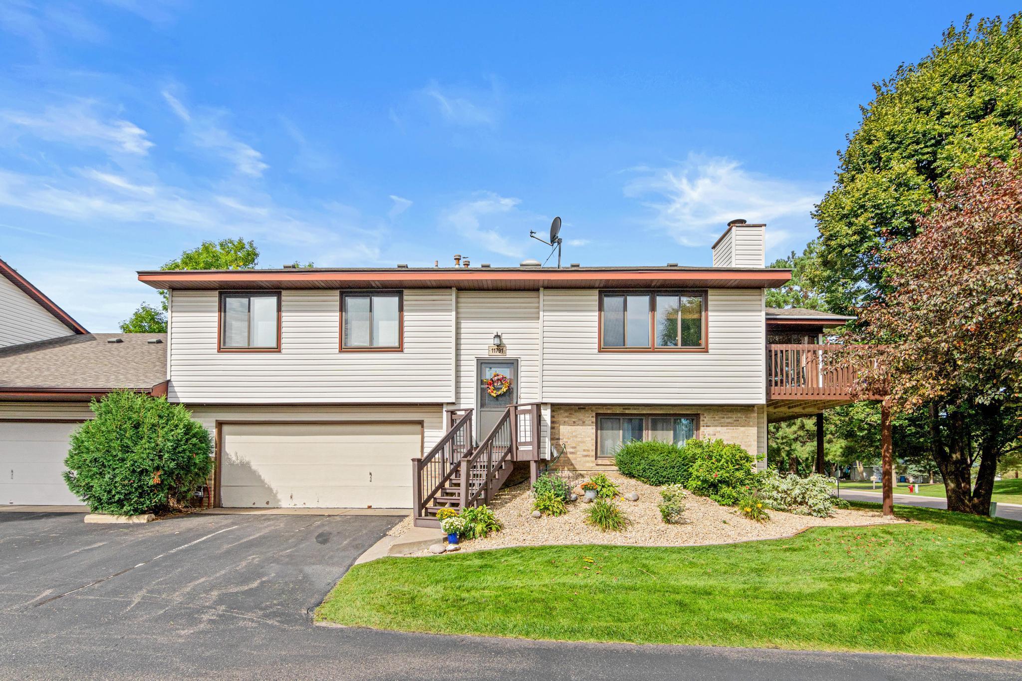 11791 88th Avenue N Property Photo 1