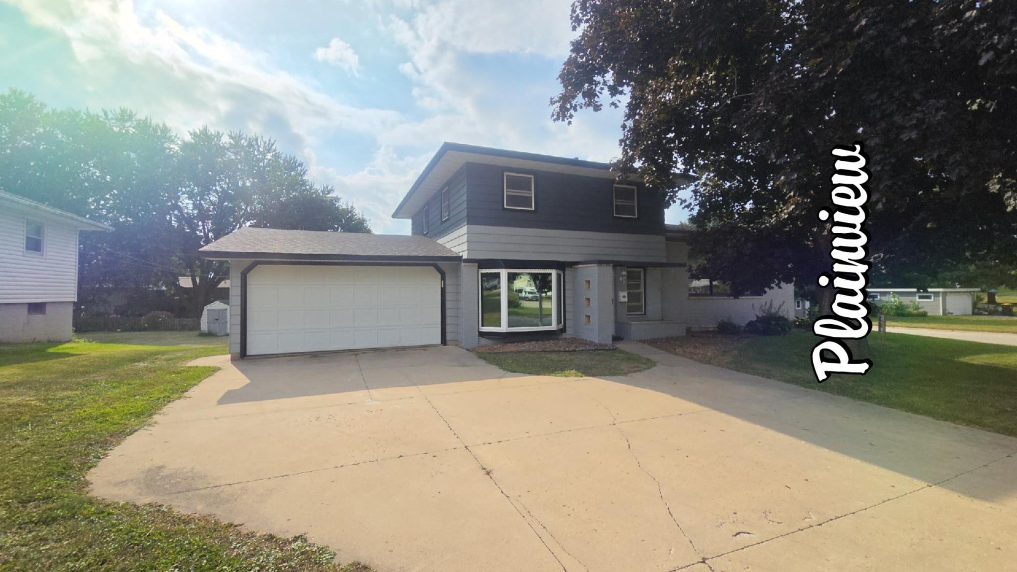 420 5th Street SW Property Photo 1
