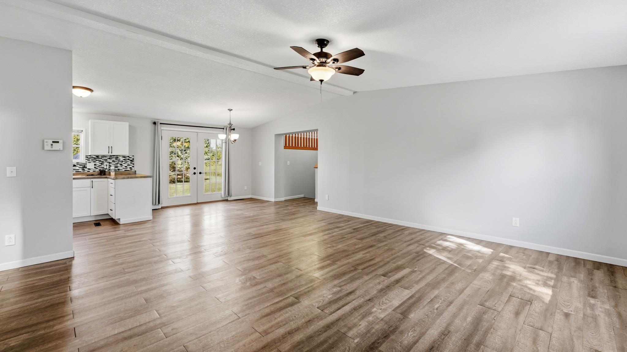 57098 Forest Boulevard Property Photo 4