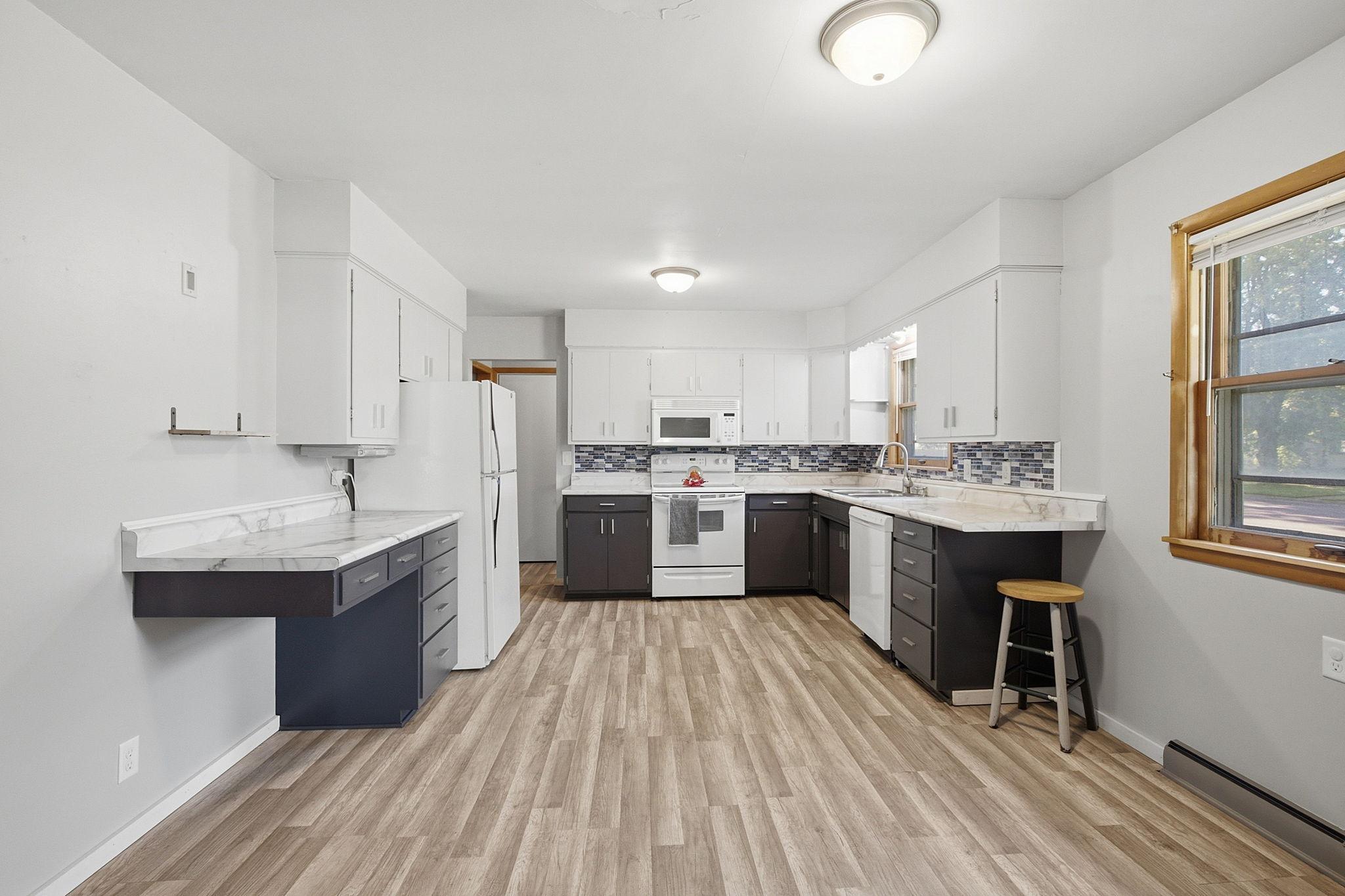 261 Dupont Avenue Ne Property Photo 8