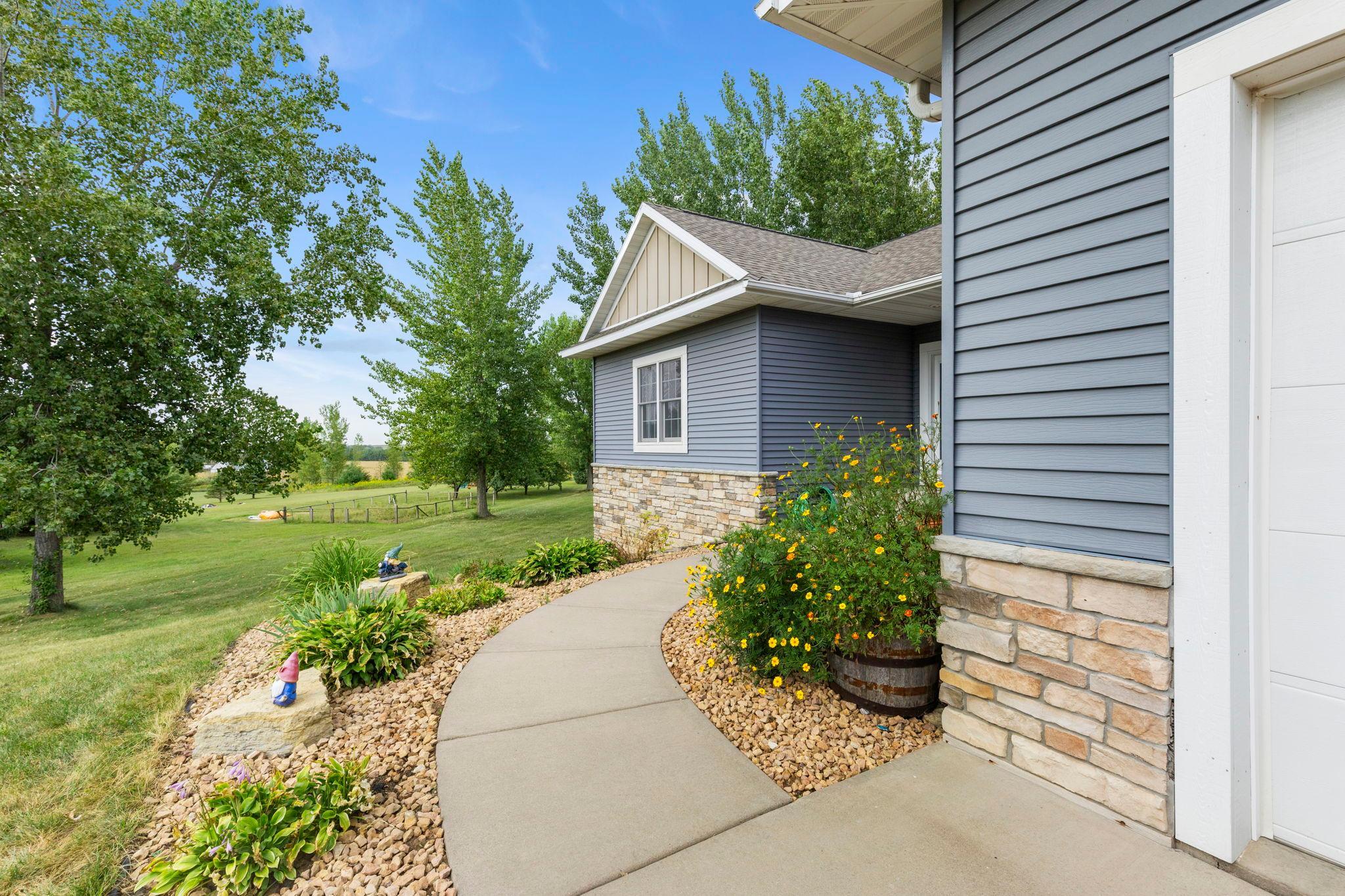 793 157th Street Property Photo 4