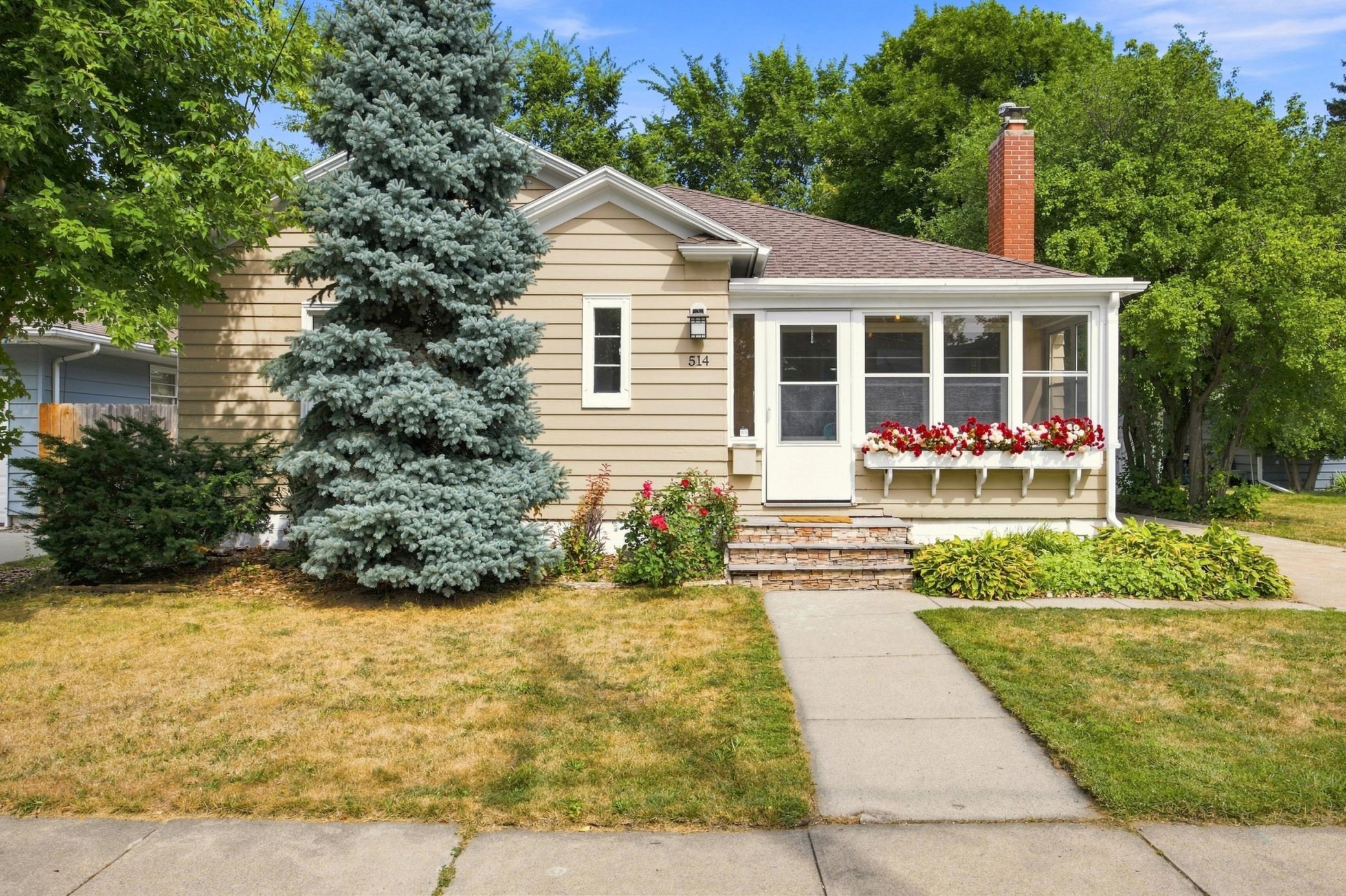 514 4th Avenue S Property Photo 2