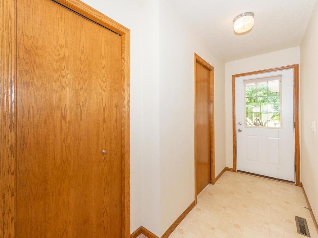 1027 6th Avenue Ne Property Photo 4