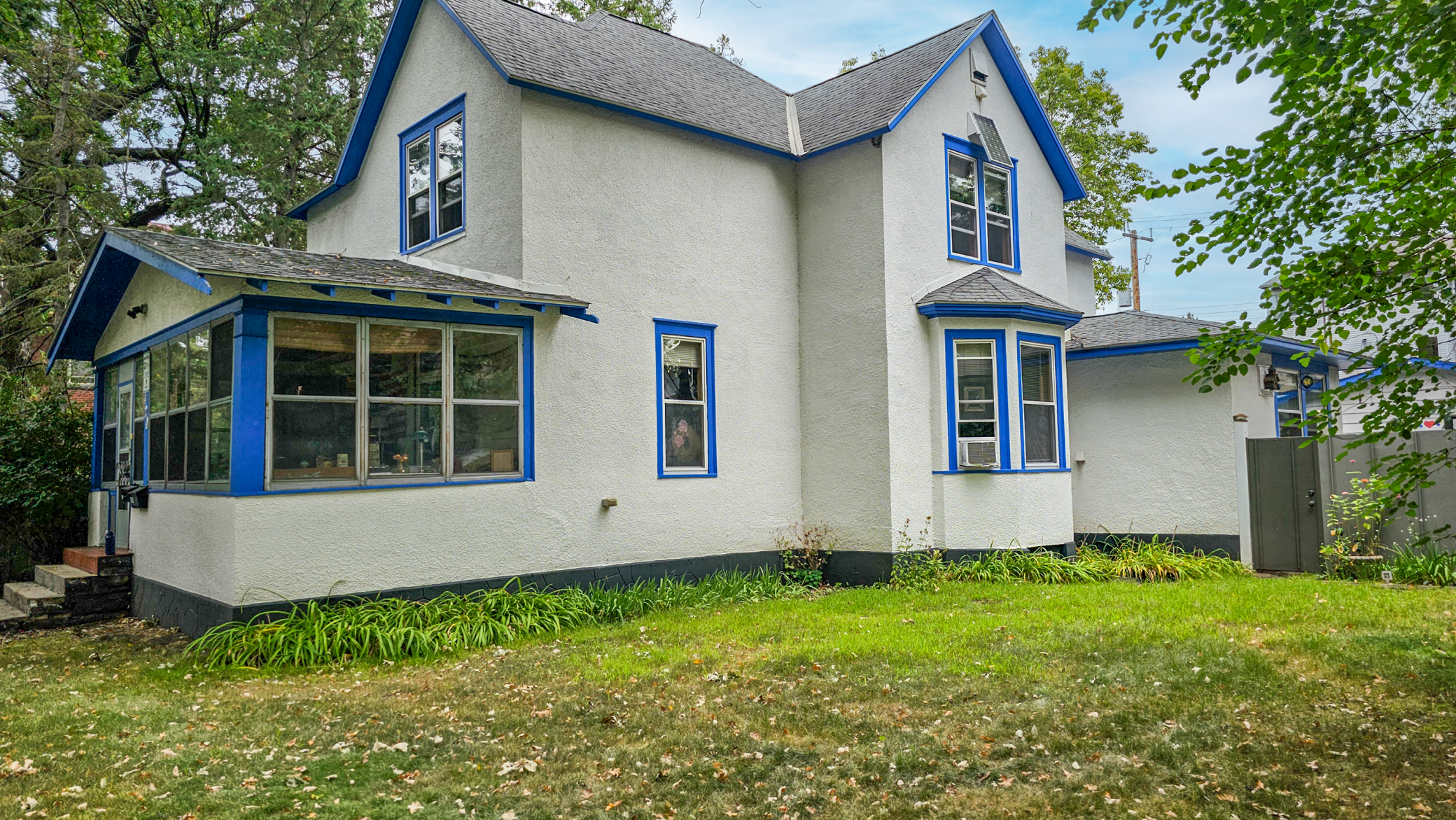 420 6th Avenue S Property Photo 2