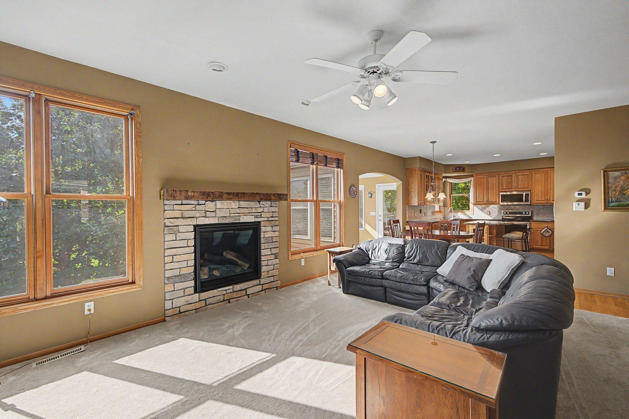 6219 Orchid Lane N Property Photo 6
