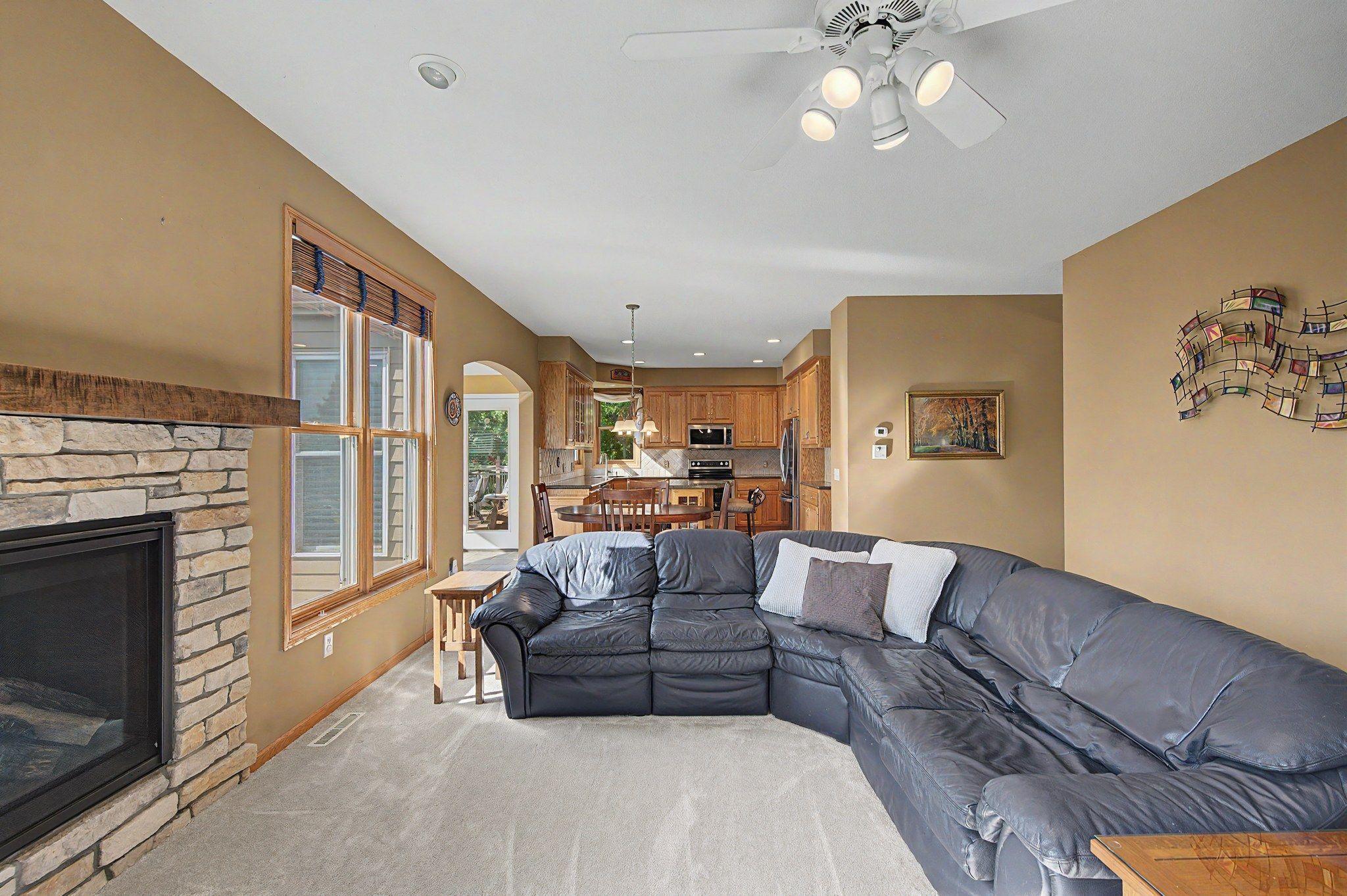 6219 Orchid Lane N Property Photo 7