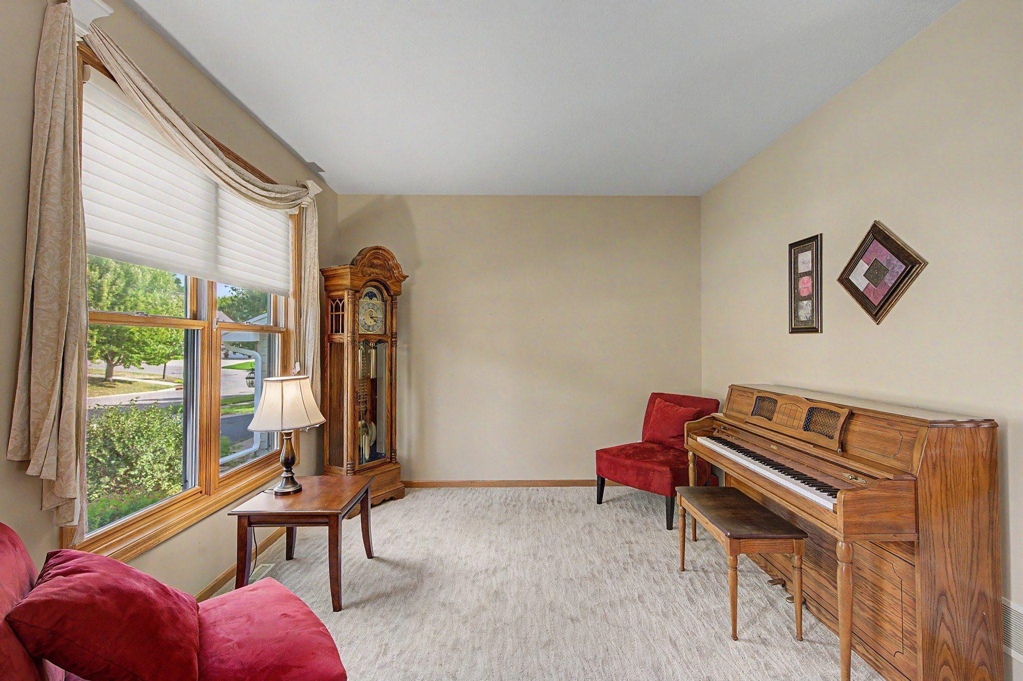 6219 Orchid Lane N Property Photo 9