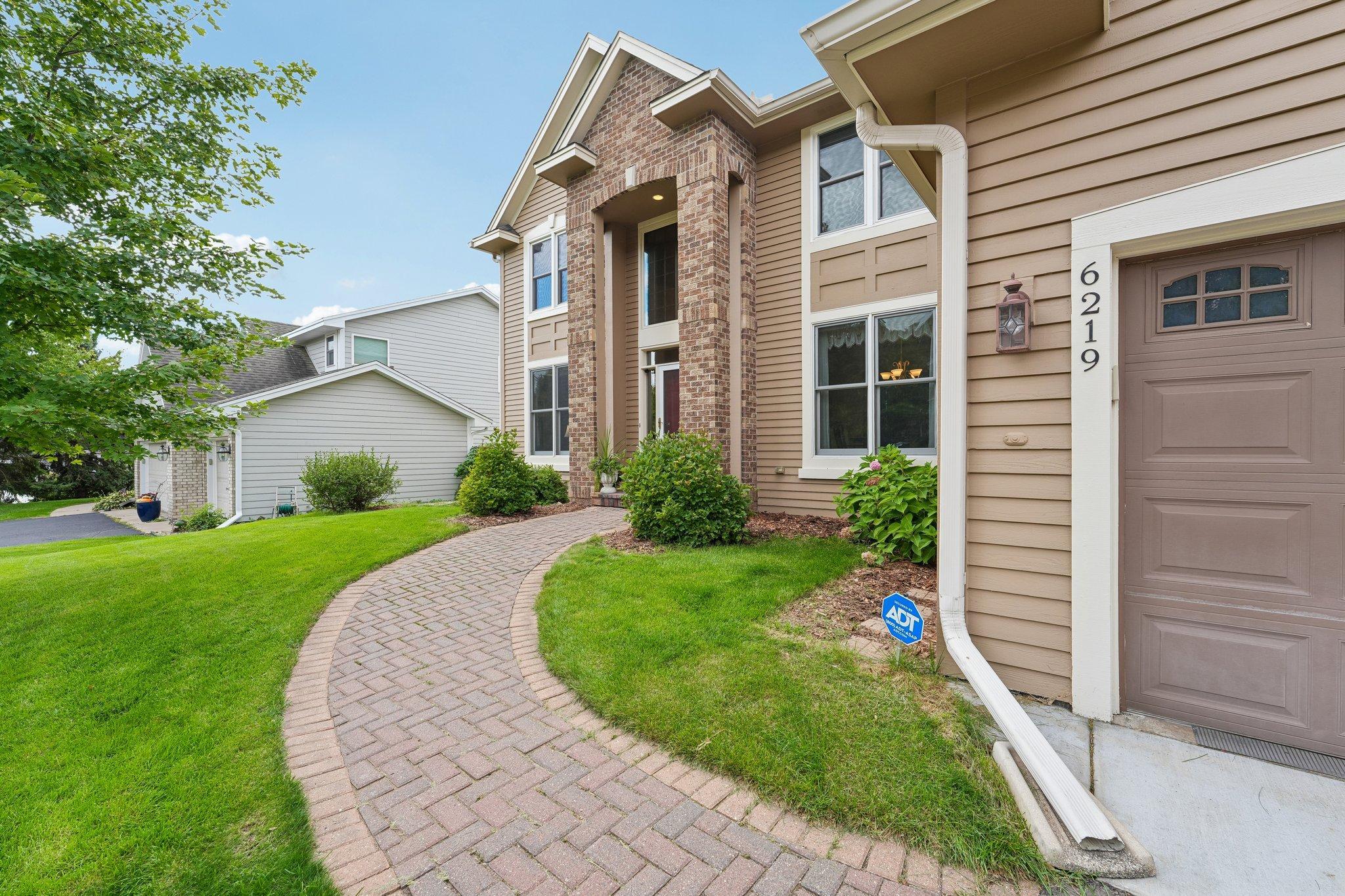 6219 Orchid Lane N Property Photo 18
