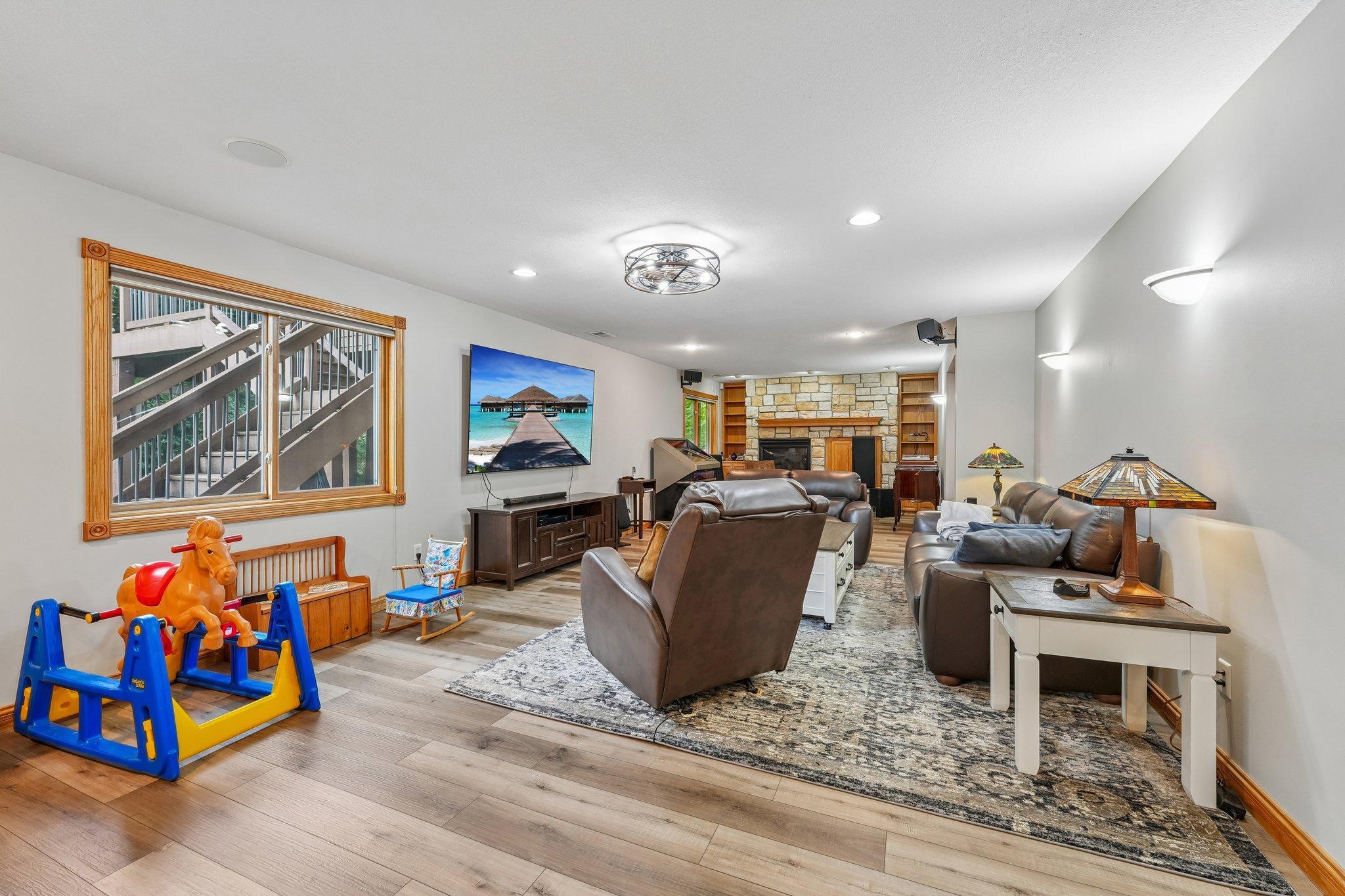 6219 Orchid Lane N Property Photo 22