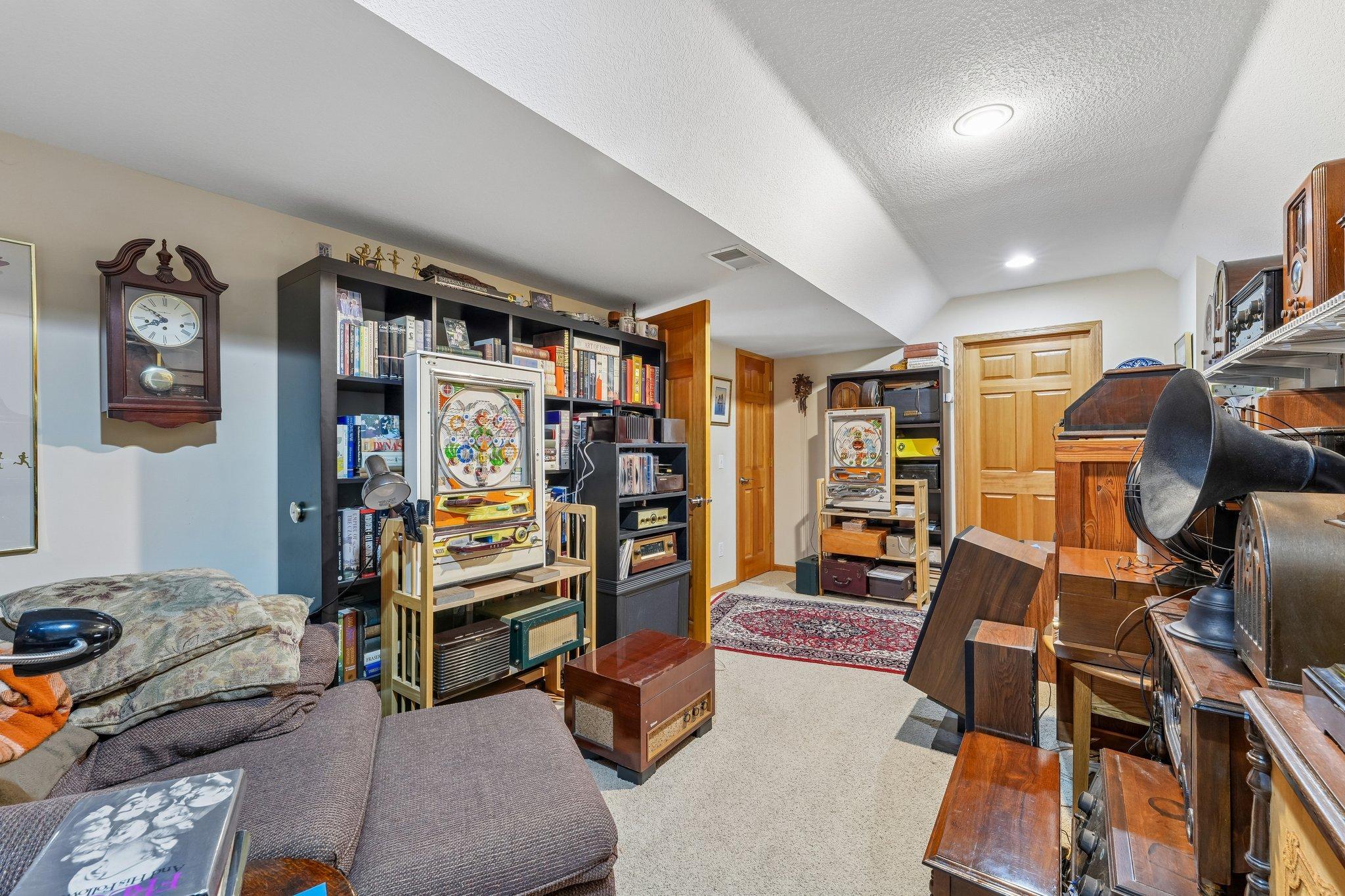 6219 Orchid Lane N Property Photo 48