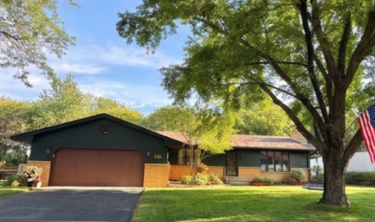 302 Heritage Circle N