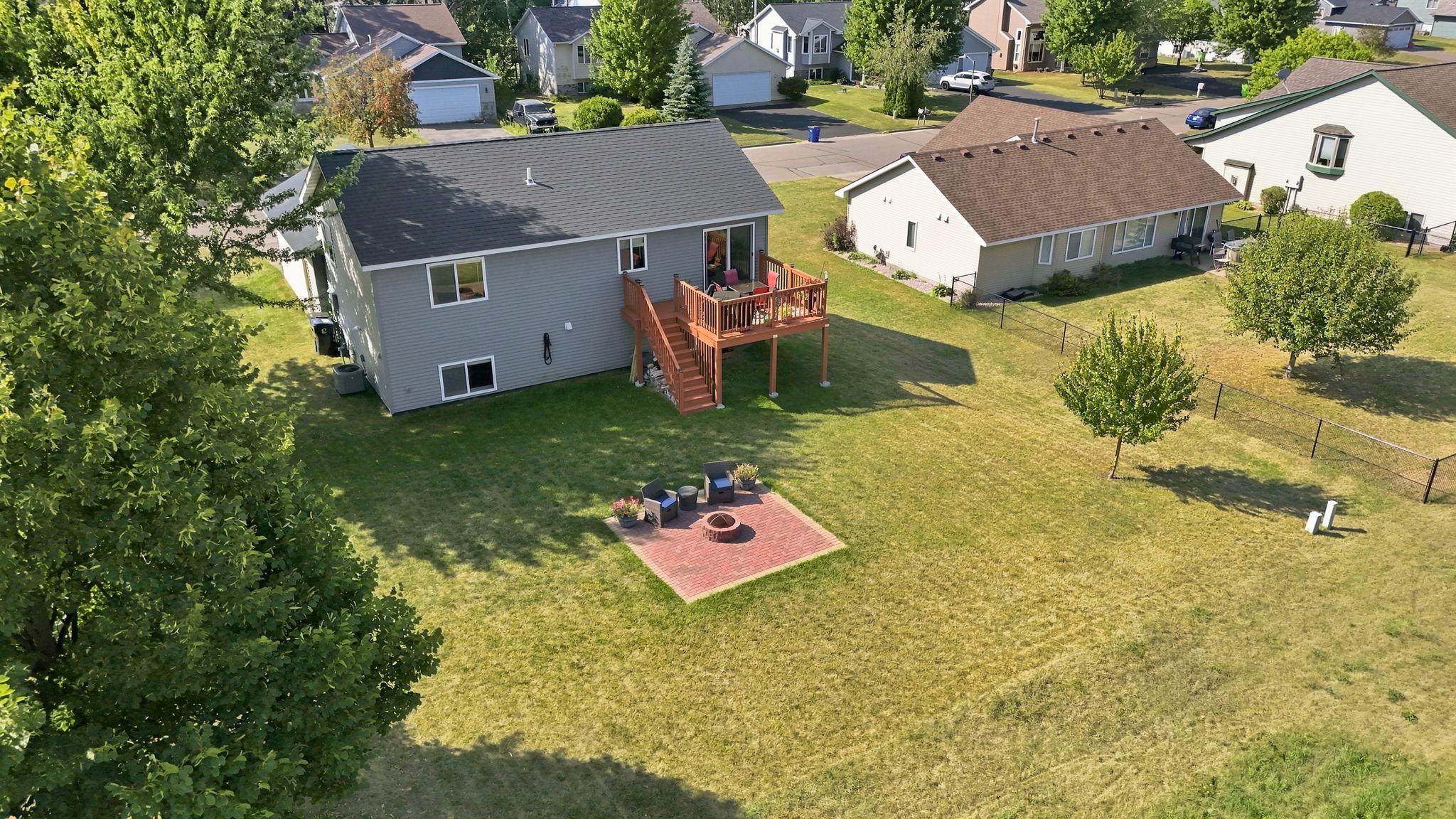 1381 Pheasant Run Property Photo 1