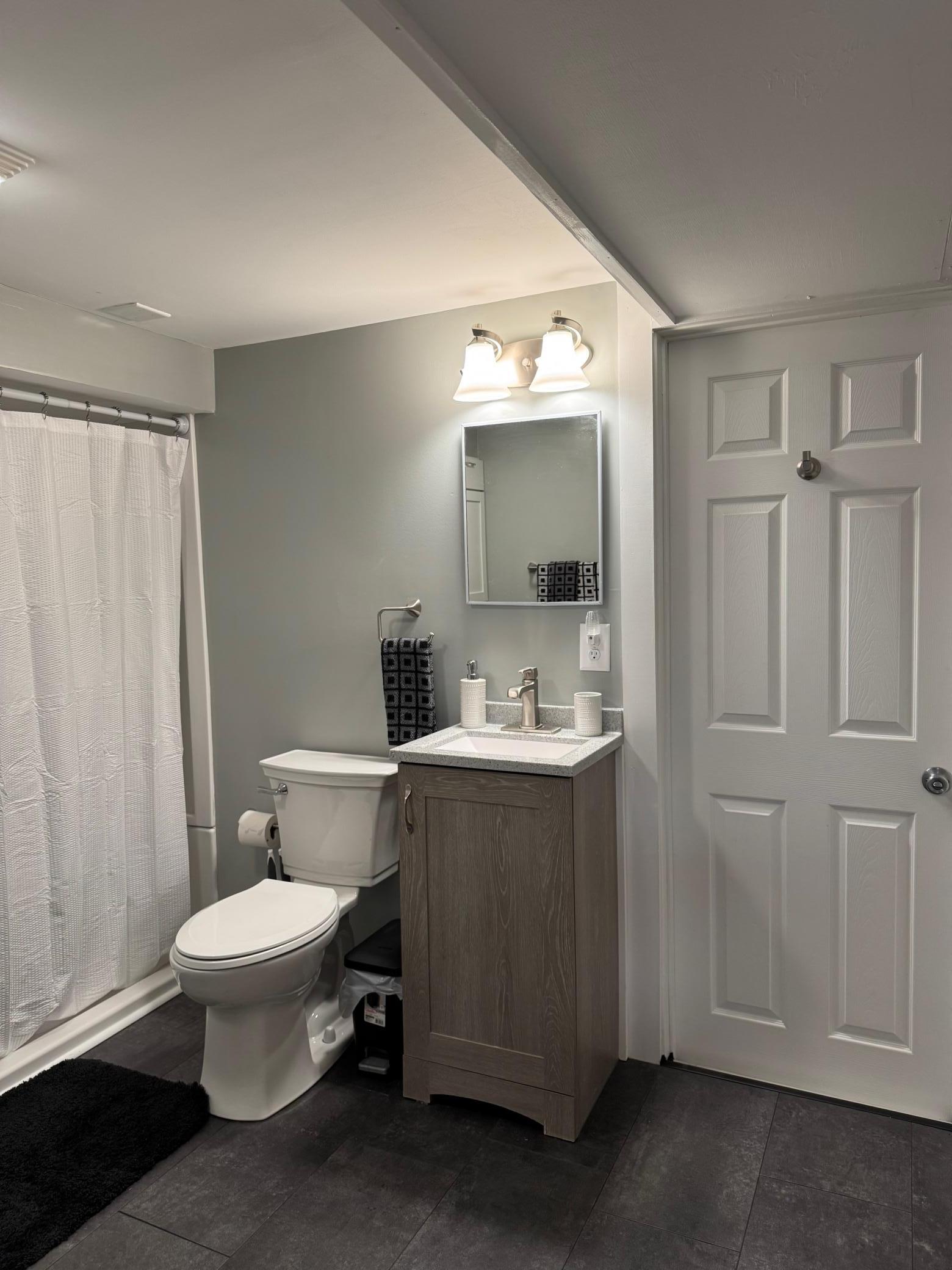 1131 Lincoln Avenue Property Photo 12
