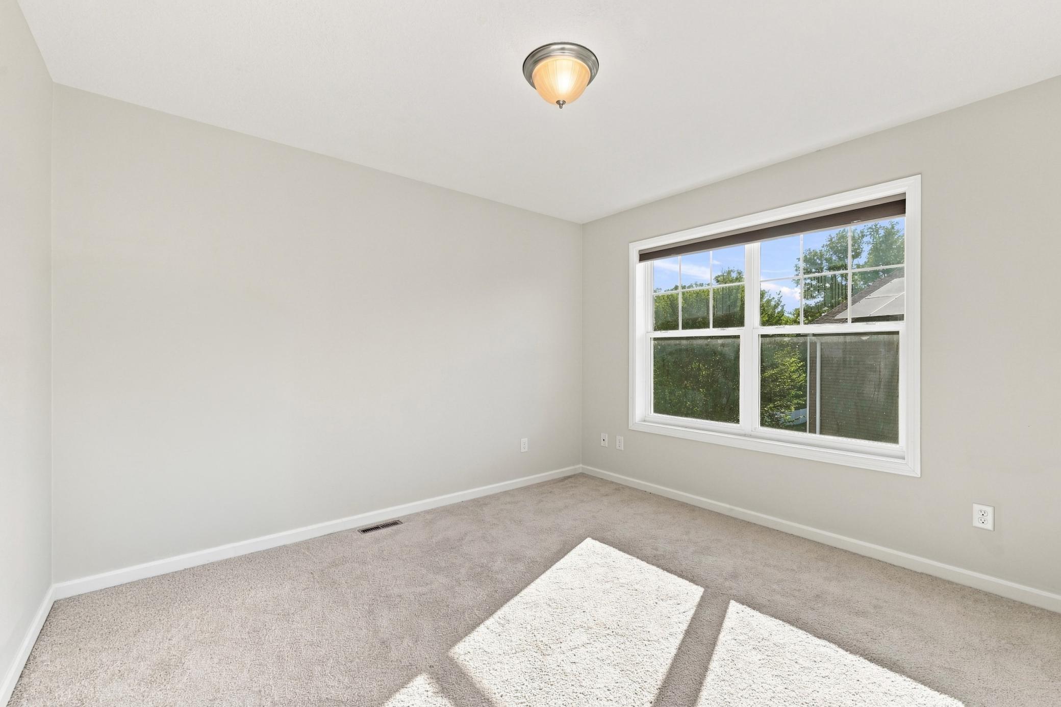 18625 43rd Avenue N Property Photo 32