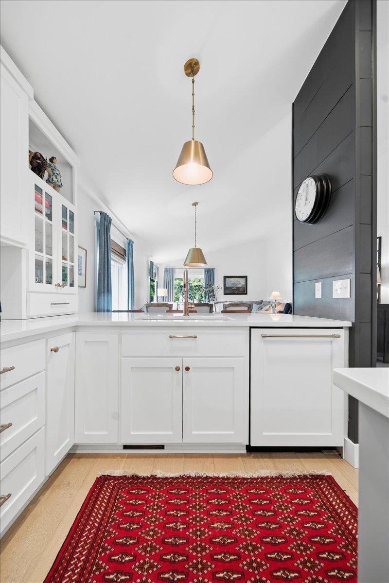 15402 Sussex Drive Property Photo 6