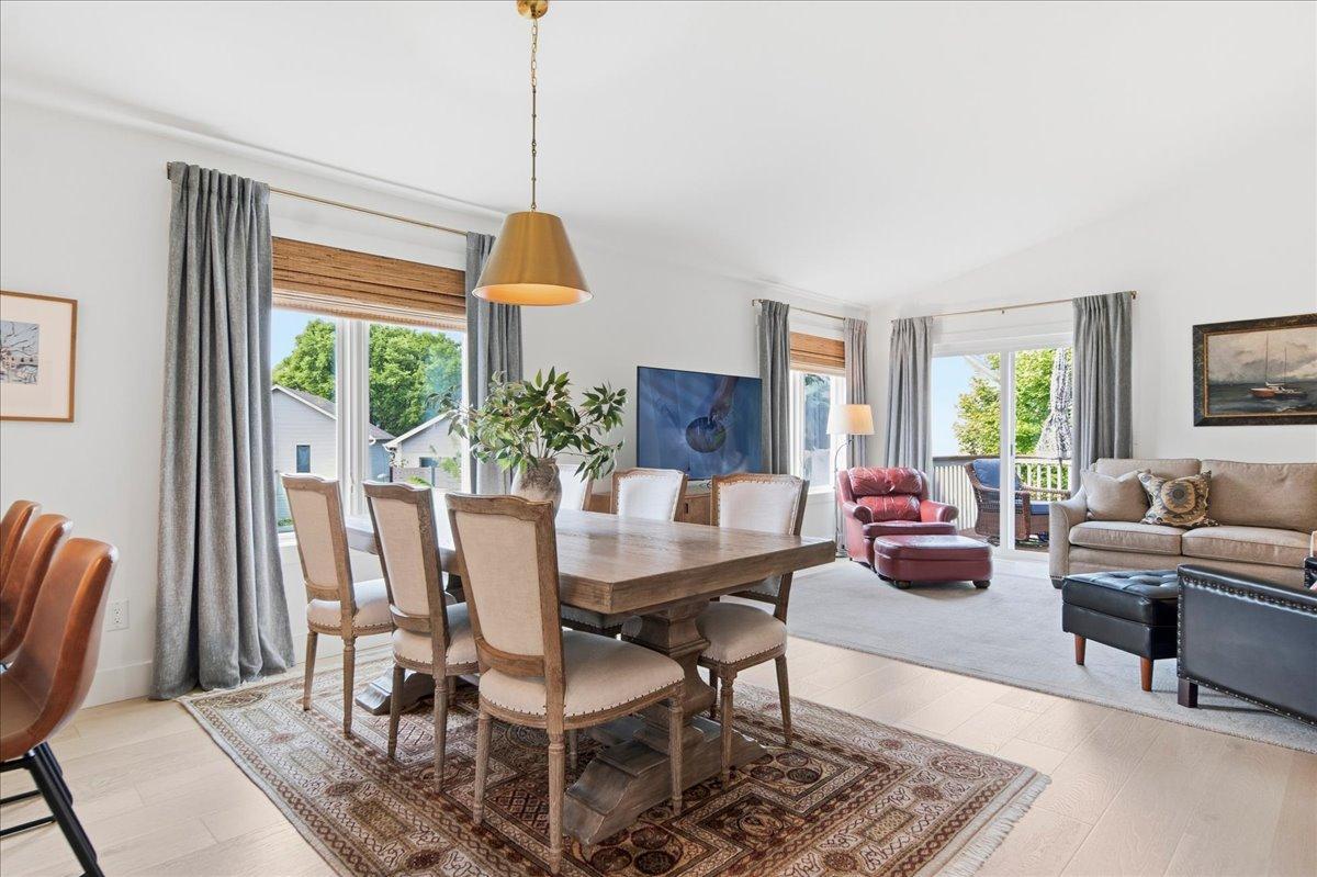 15402 Sussex Drive Property Photo 10