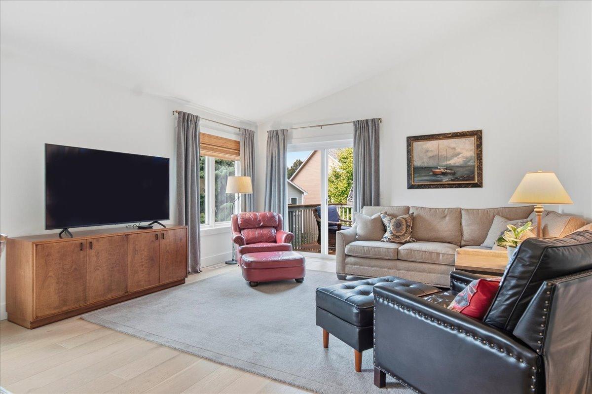 15402 Sussex Drive Property Photo 11